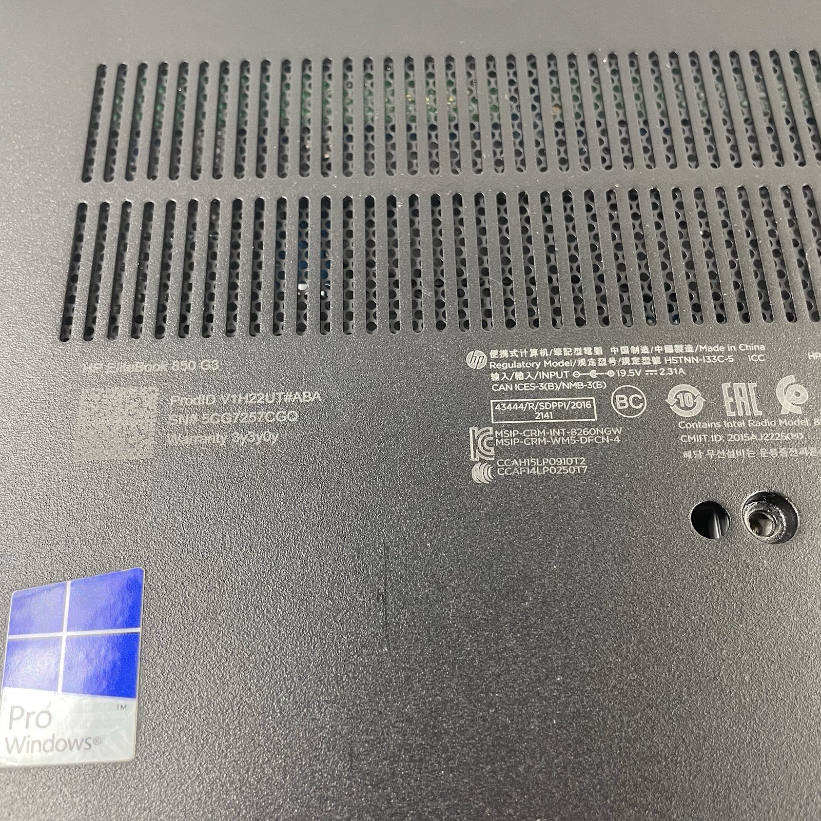 HP EliteBook 850 G3 15.6″ i7-6600U 2.60 GHz 16 GB RAM No SSD/OS/AC – Bad Bottom