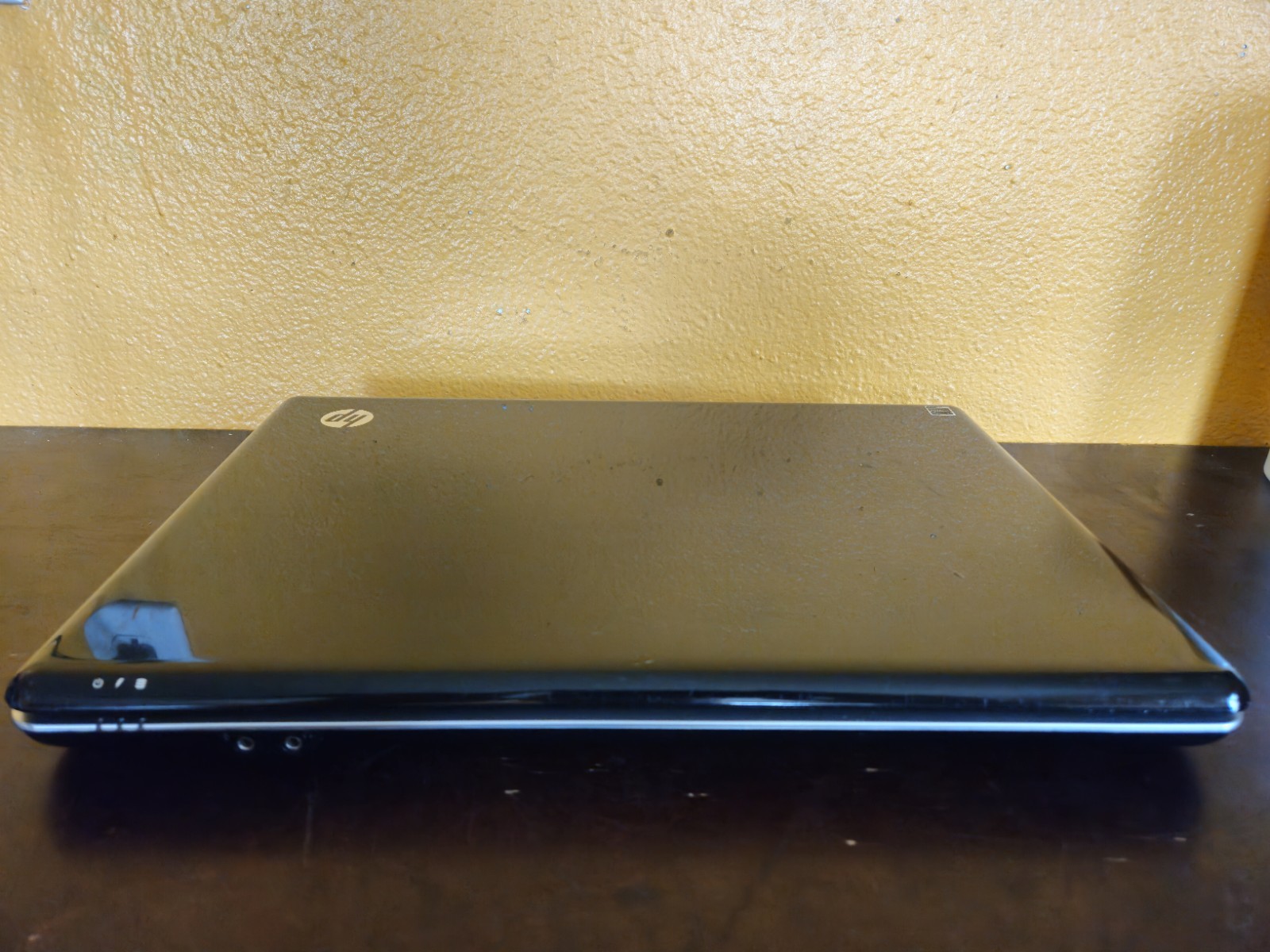 HP G61, Laptop, Windows 7 Home Premium – 15″x9″ Screen