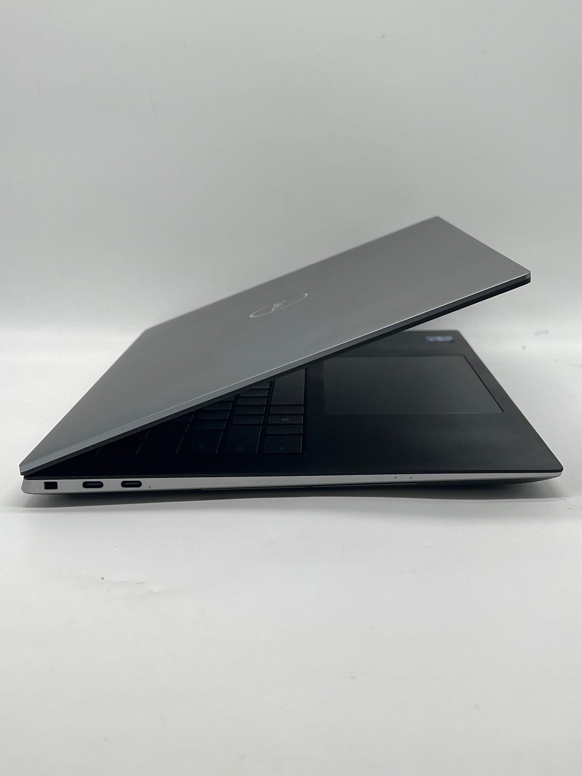 Dell Precision 5560 15.6″ Core i7-11800H 32GB RAM 512GB SSD – For Parts