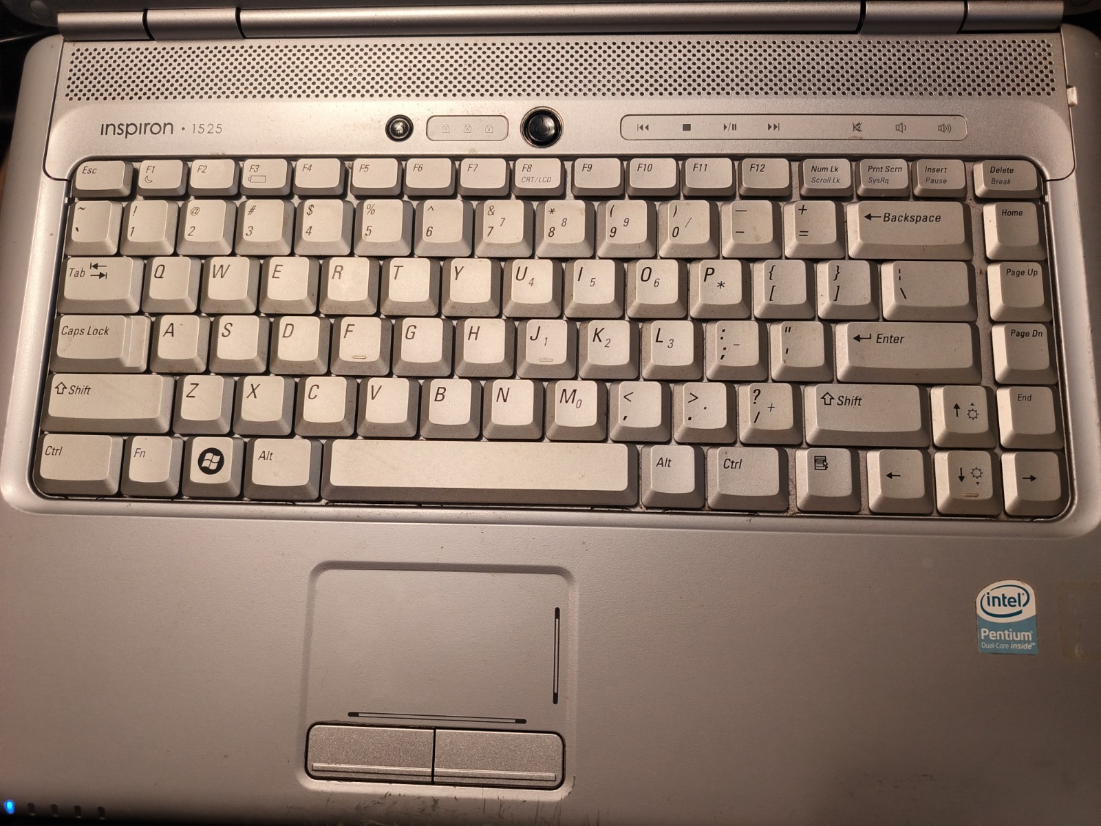 WORKING Dell Inspiron 1525 Laptop @ 2.2GHz, 4GB RAM, 250GB HDD DVD LINUX charger
