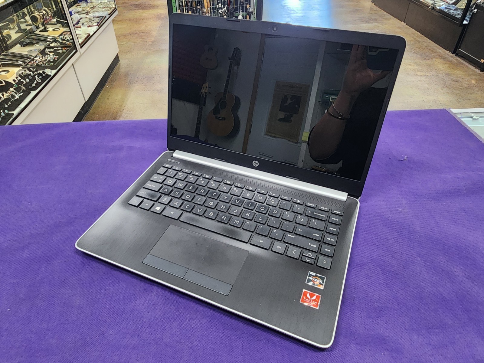 HP Laptop Model 14-dk0028wm Tested! Good Condition! BAD BATTERY! WON’T CHARGE