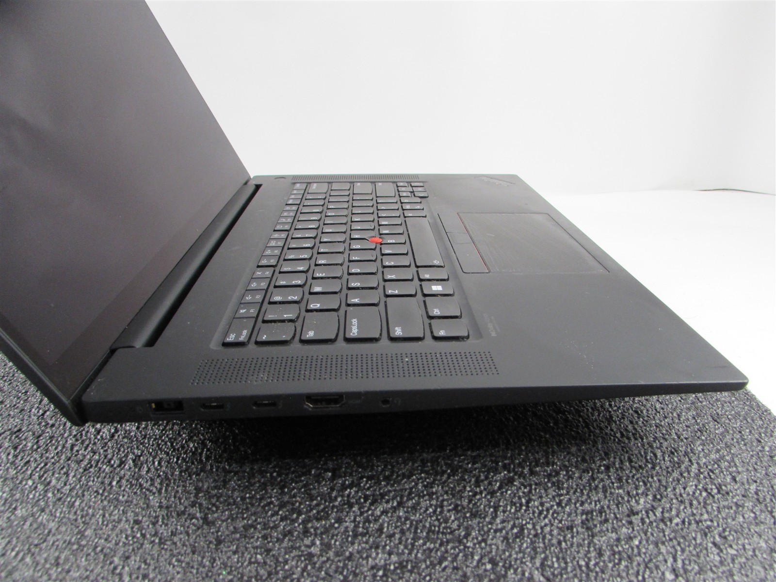LENOVO THINKPAD P1 (GEN 4) 4K TOUCH I7-11850H 512GB 16GB RAM NVIDIA T1200 WIN11