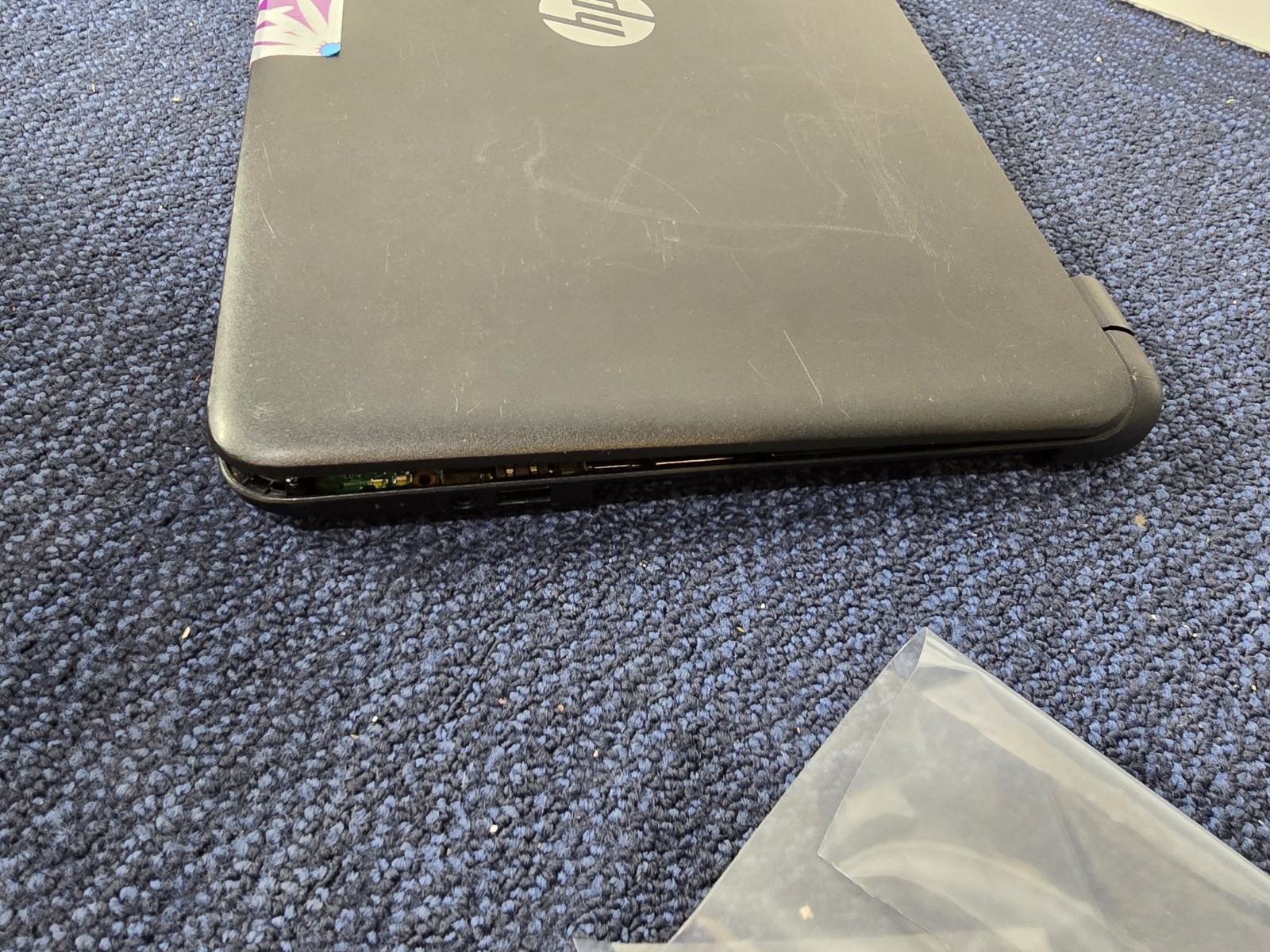 HP 15-1039WM 15.6″ Laptop Intel Celeron-N2840 Parts / Repair READ No HDD