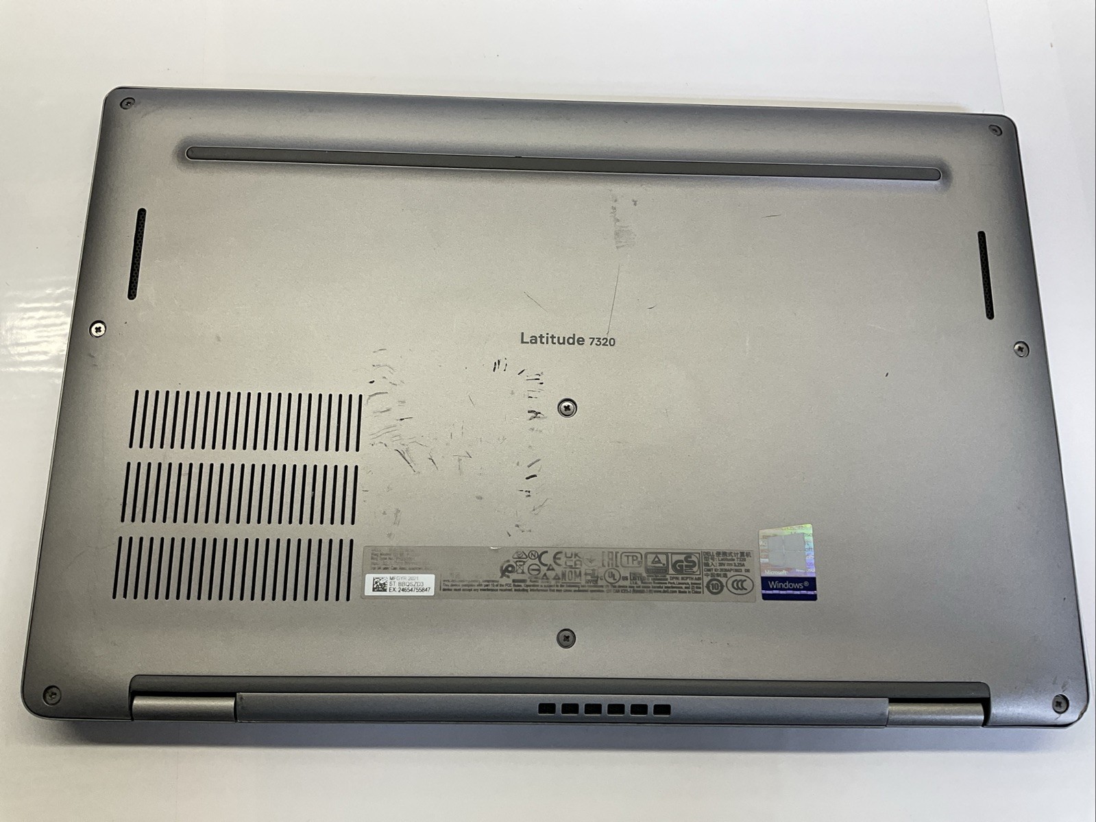 Dell Latitude 7320/ i7-11th Gen/ 32GB RAM/ 256GB SSD/Touch/W11/AC Adapter/(125F)