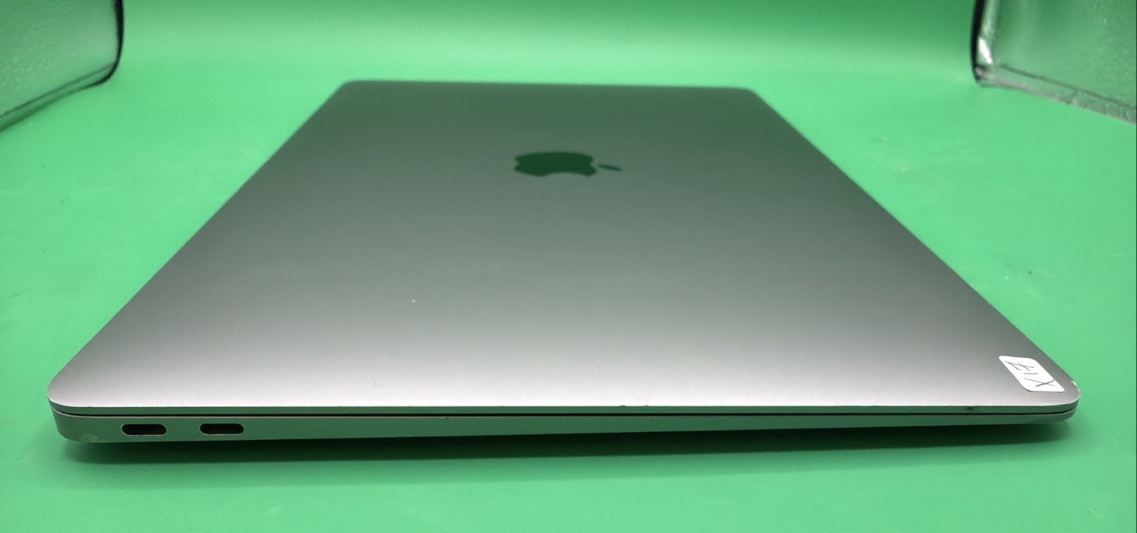 Apple MacBook Air 13″ A2337 2020 M1 16GB RAM 256GB SSD Tahoe