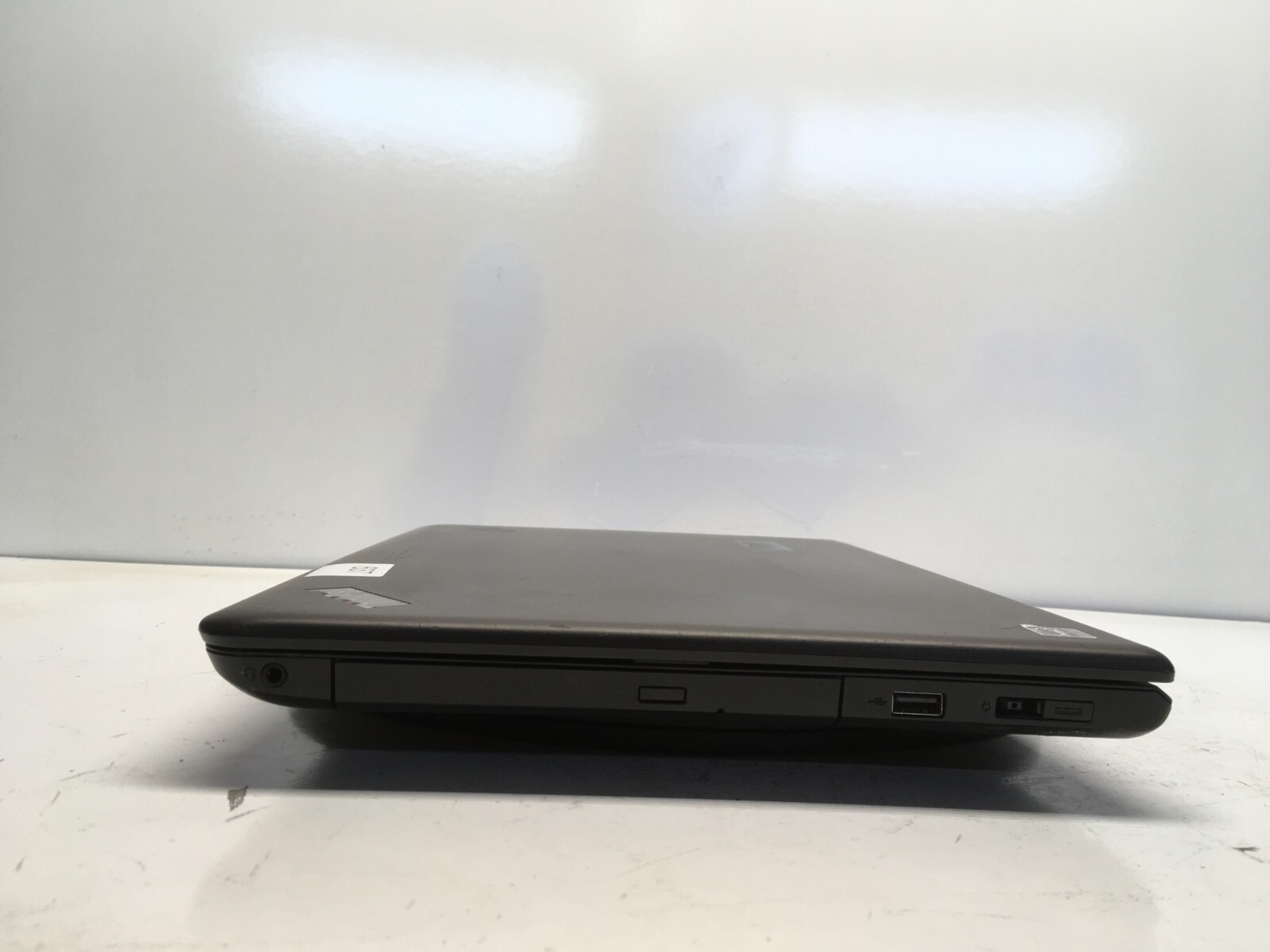 Lenovo ThinkPad E550 Intel i3-4005U 1.7GHz 4 GB NO HDD