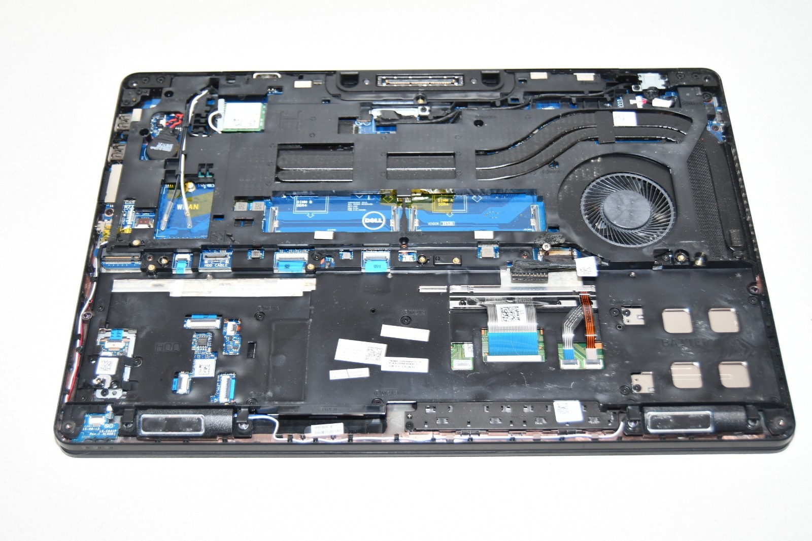 ^ Dell Latitude E5570 15.6″ Intel i7 “Parts Unit” No Power / Ram / HD / Battery