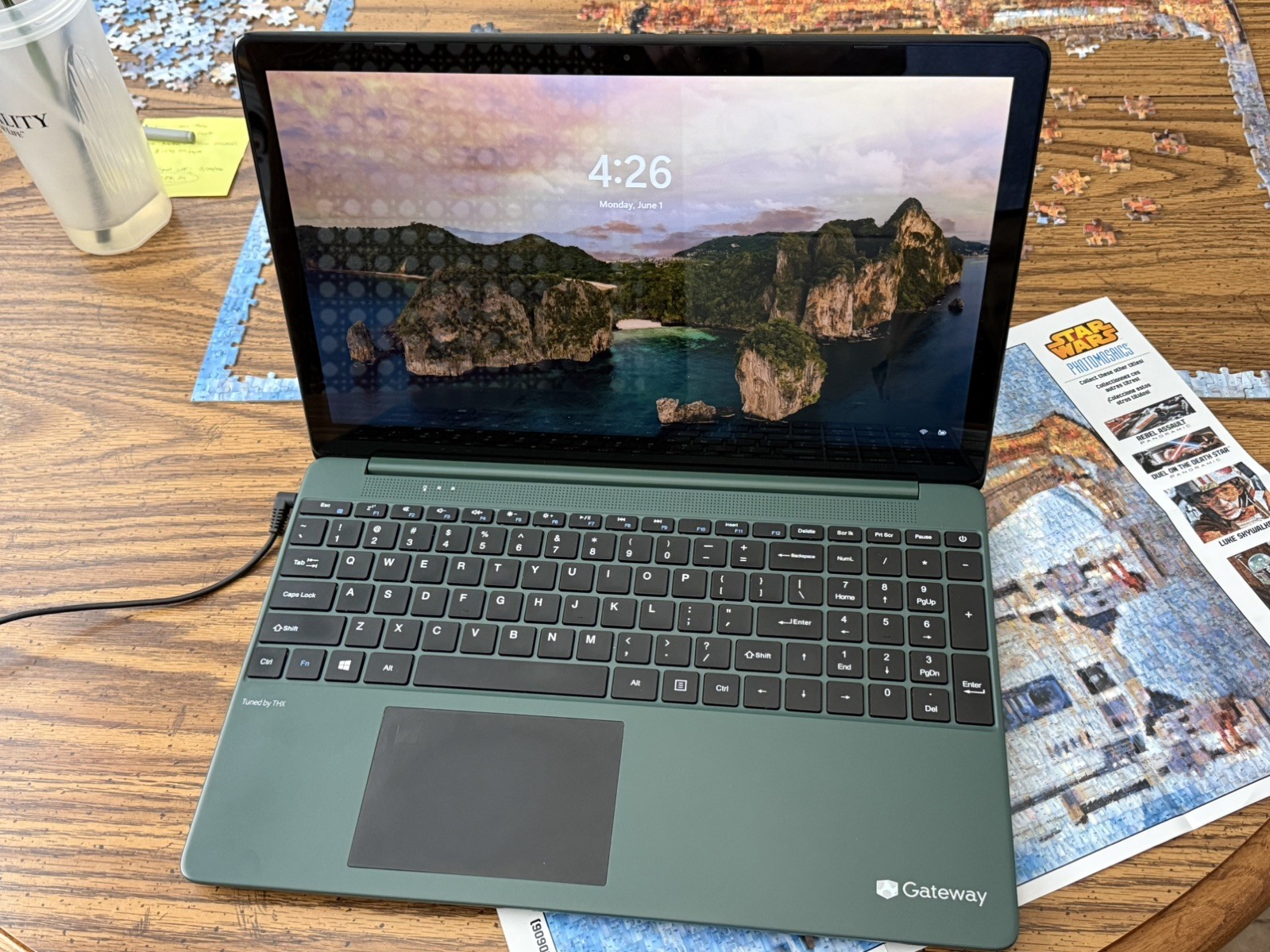 15.6” Gateway gwtn156-1gr Green 15.6 Intel Core i5-1035G1 16GB RAM 256GB SSD
