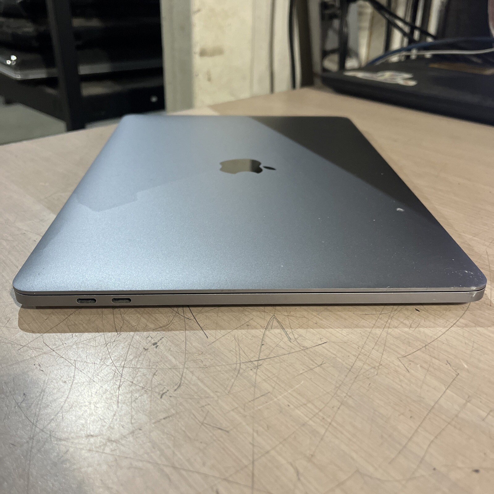 APPLE MACBOOK PRO 13″ MID-2017 CORE I5-7267U 3.1GHZ 8GB RAM 256SSD