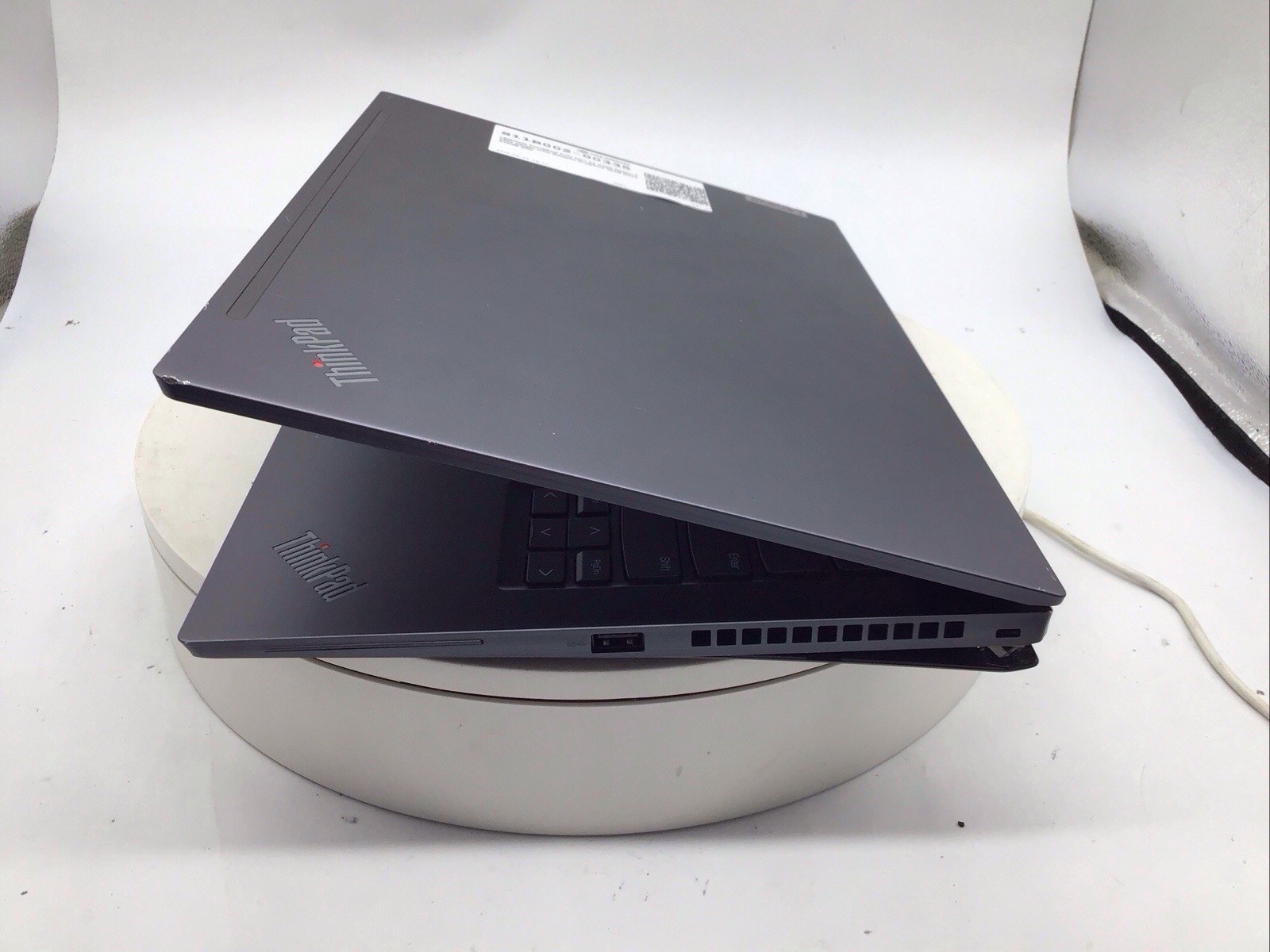 Lenovo ThinkPad T14s G2 14″ Laptop Ryzen 7 PRO 5850U 16GB RAM 512GB SSD W11P U R