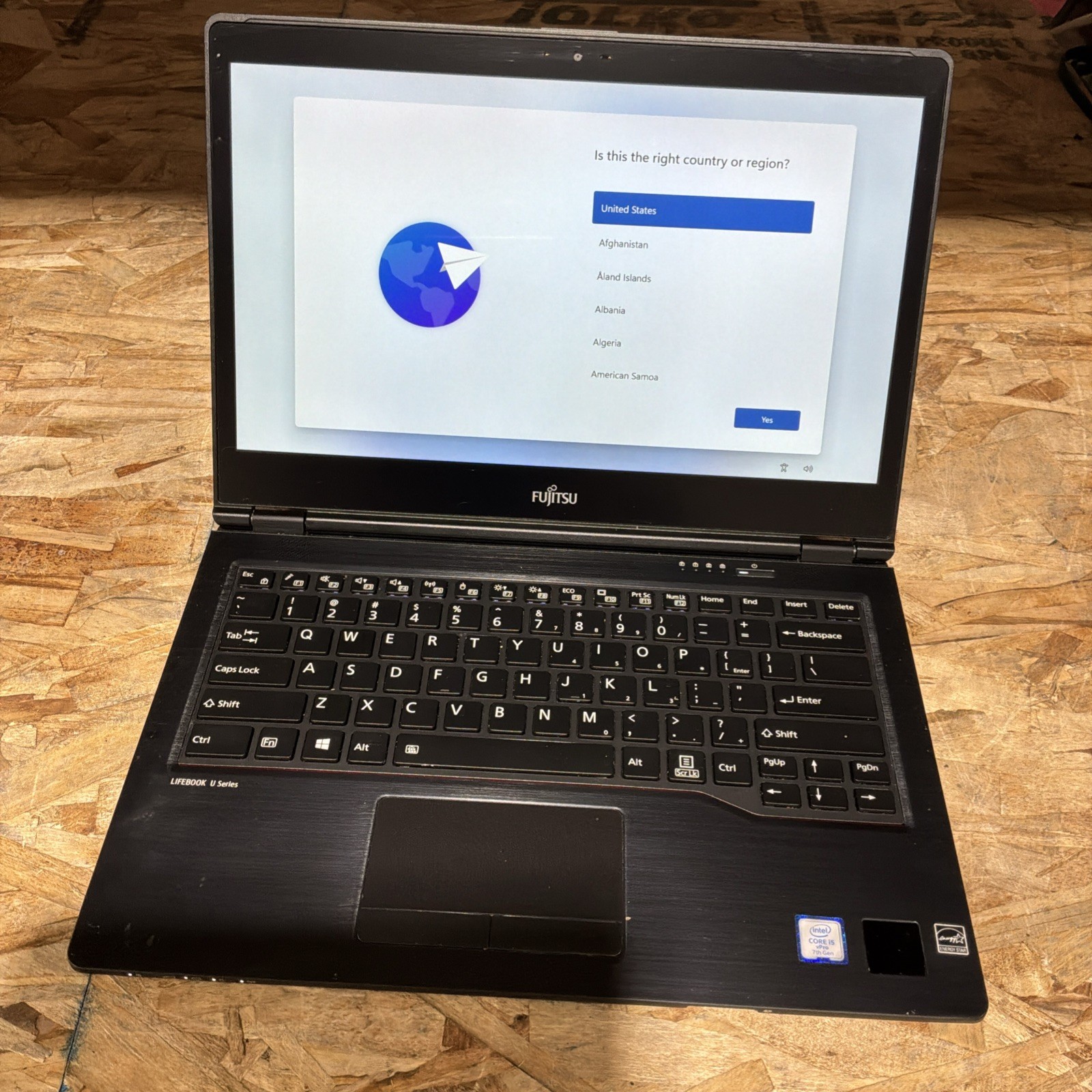 Fujitsu Lifebook U748 14″ FHD i5-8250U 8GB 256GB SSD WIN 11 Touchscreen C323