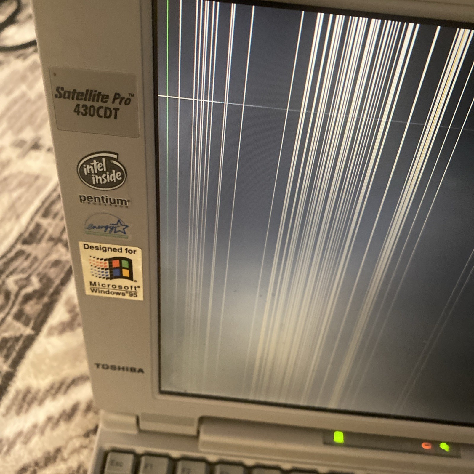 Vintage Toshiba Satellite Pro 430CDT Intel windows 95 + FDD attachment case