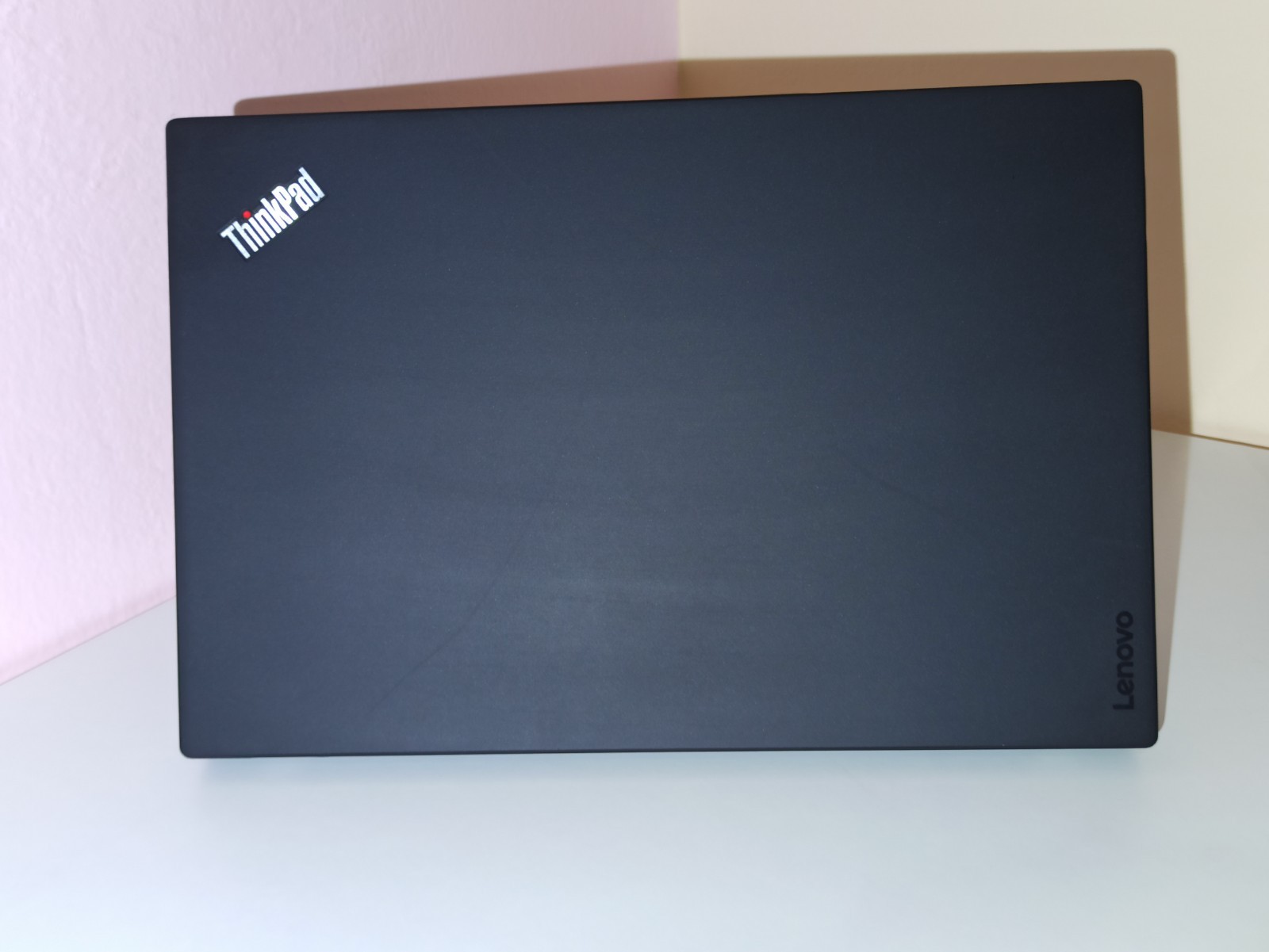 Lenovo Thinkpad X1 Carbon | Intel i7-7500 | 8GB RAM | 256GB M.2 SSD
