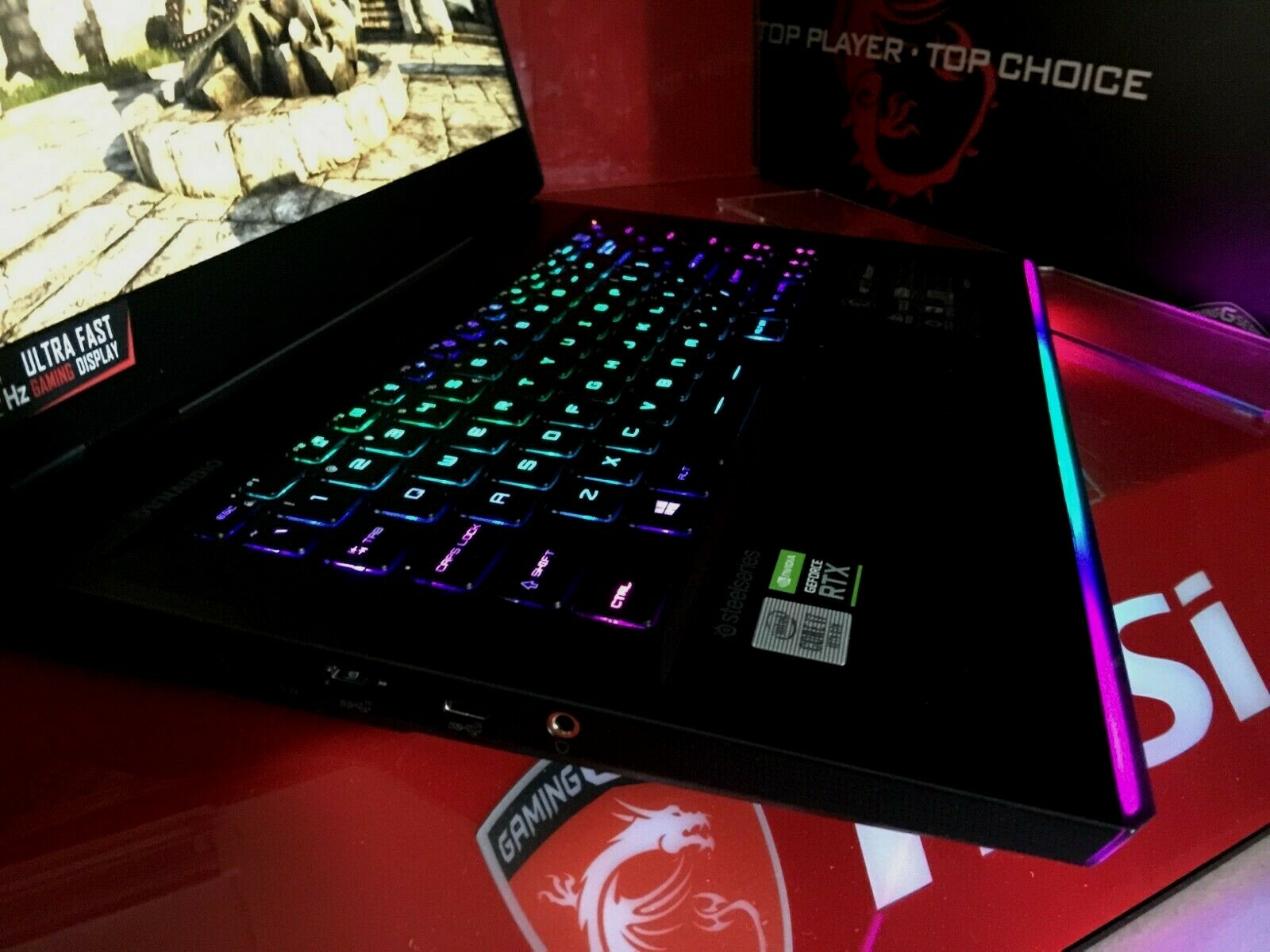 MSI GE66 10SGS 15.6″ 240hz i7-10750H 32GB DDR4 1TB SSD RTX 2080 Super VR Ready