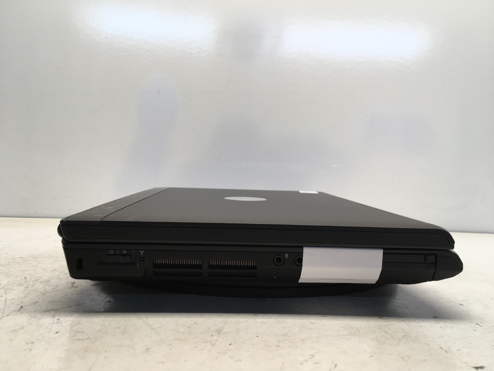 Dell Vostro 1500 Intel Core 2 Duo 06FD 1.4GHz 2 GB NO HDD/Battery Dim Screen