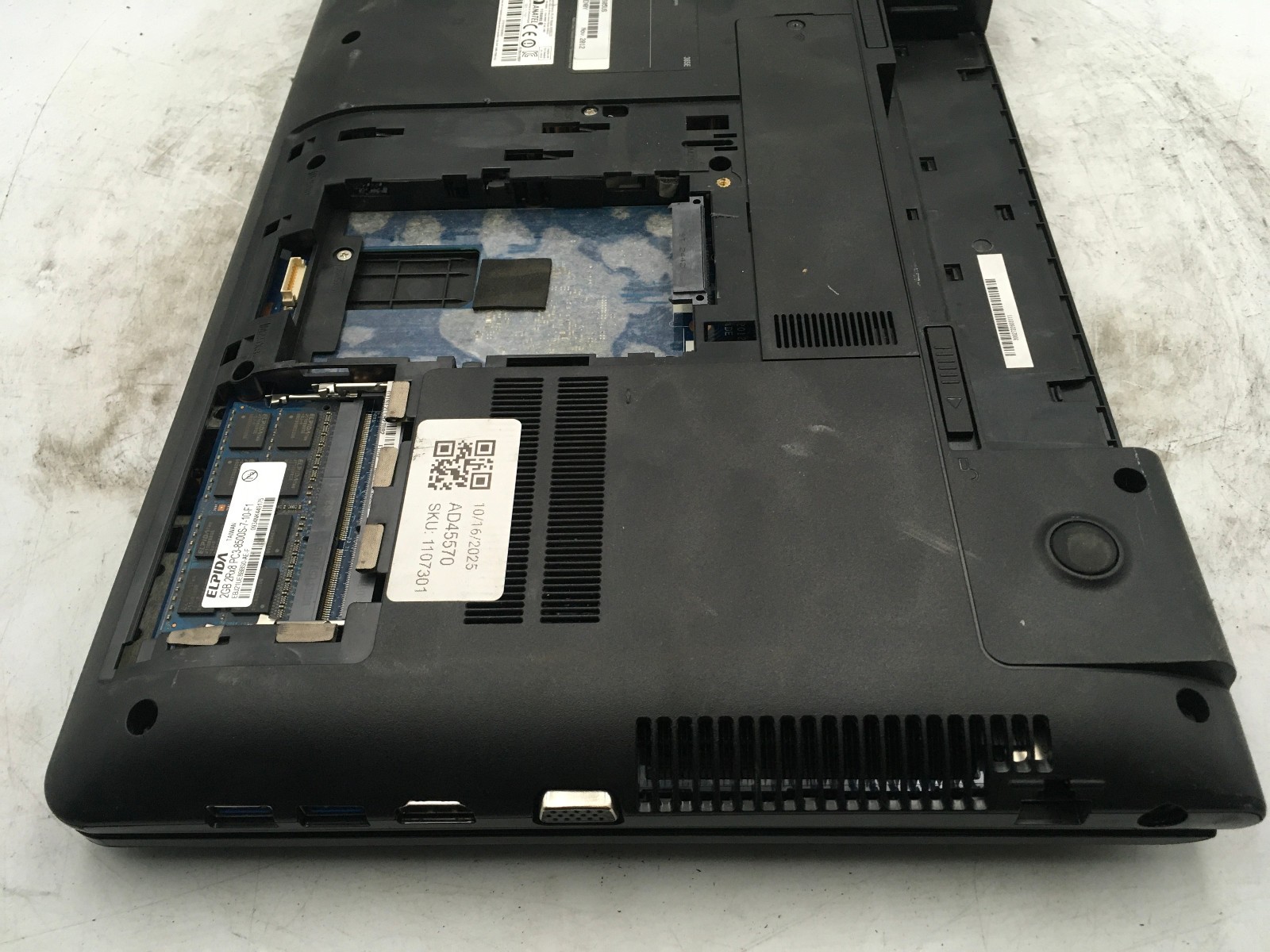 SAMSUNG NP365E5C – BOOTS TO BIOS – AMD A6 4400M – 2GB RAM – 15″ – NO OS -READ-BB