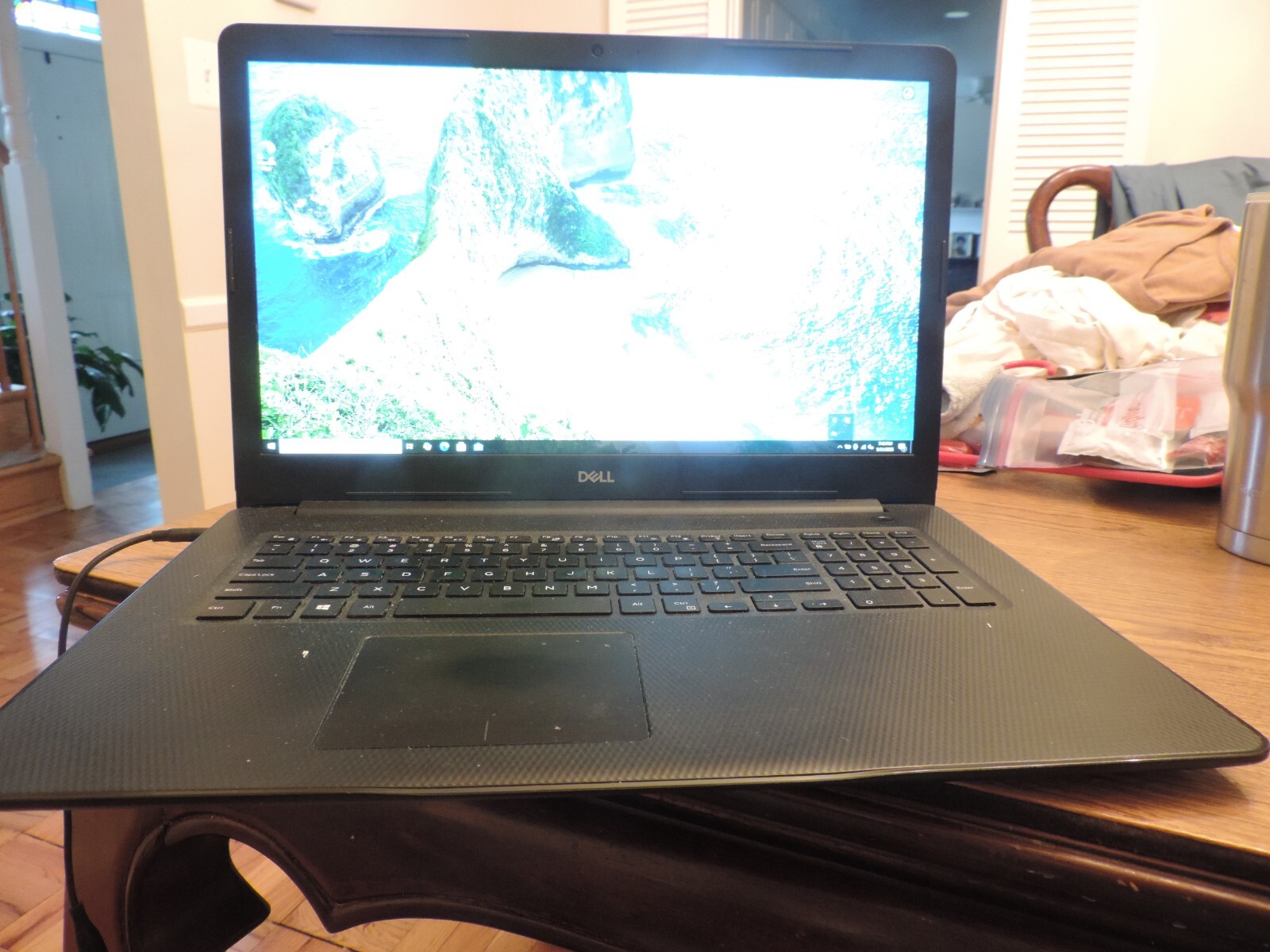 Dell Inspiron 3793, 2TB, 8GB RAM, i7-1065G7 W10H -web camera, wireless, dvd