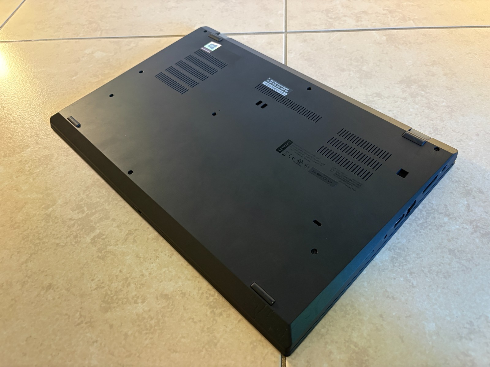 Lenovo ThinkPad T590 i7-8565U 16GB RAM 512GB SSD Windows 11 Pro 15.6″ Laptop