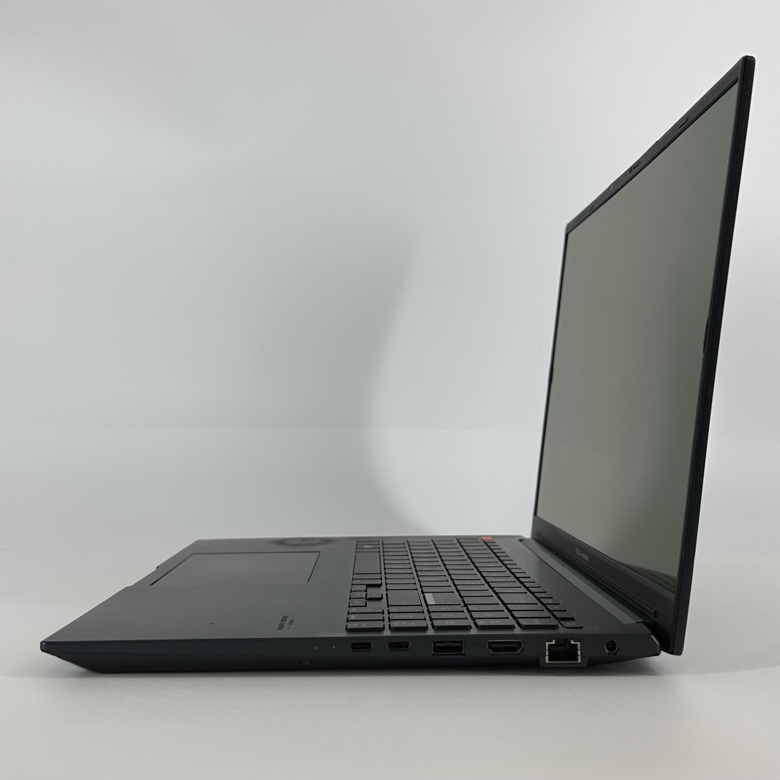 ASUS Vivobook Pro 16 K6602V QHD+ 2.6 GHz i9-13900H 40GB 1TB RTX 4060 FRAME SPLIT