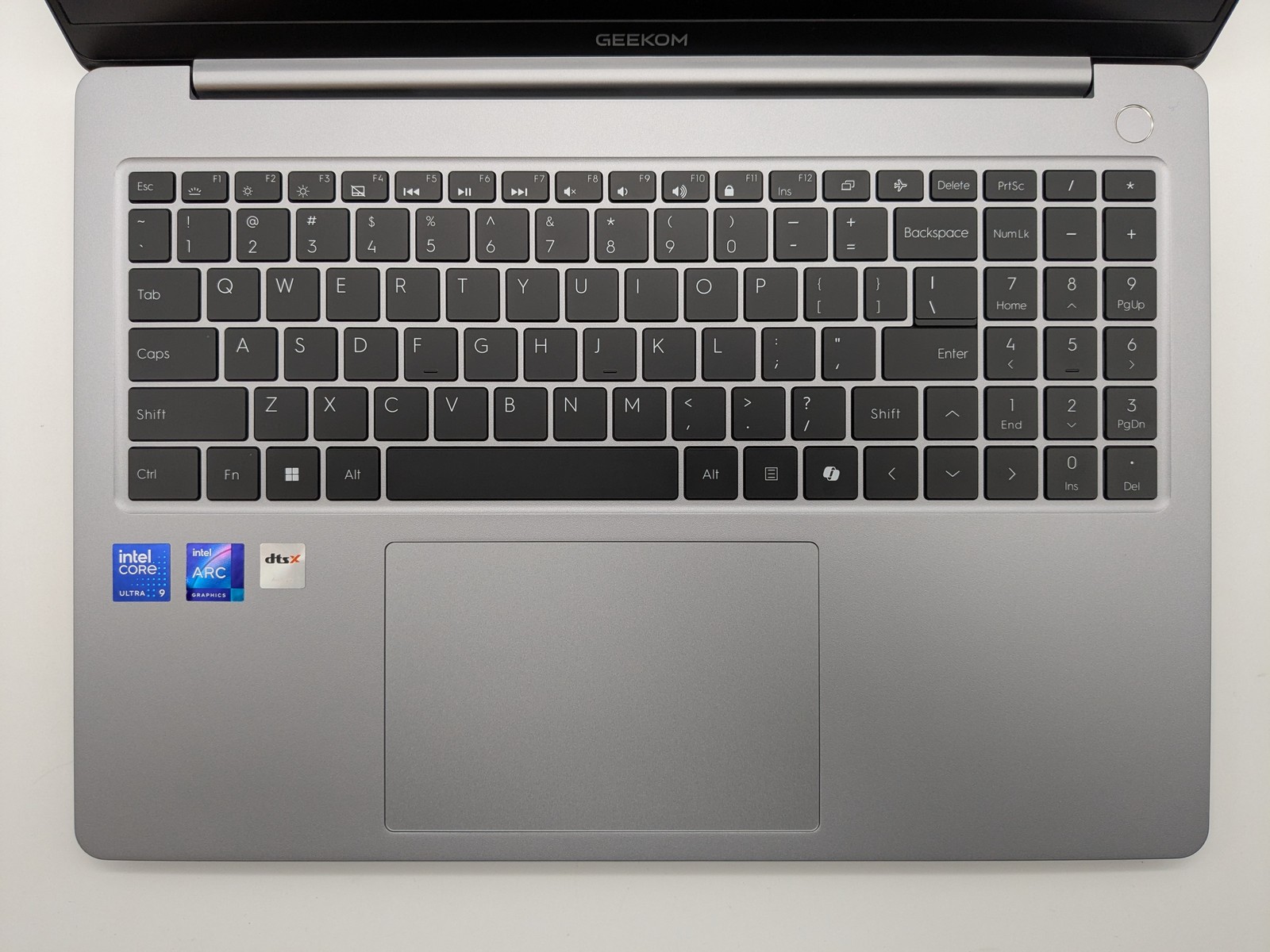 GEEKOM GeekBook X16 Pro 16″ Laptop Ultra 9 185H 32GB RAM 2TB SSD Win 11