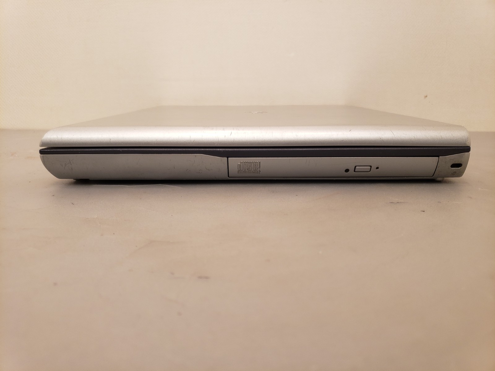 Gateway 450SX4 15″ Laptop Pentium 4 1.6GHz 512MB RAM 60GB HDD, Windows XP **READ