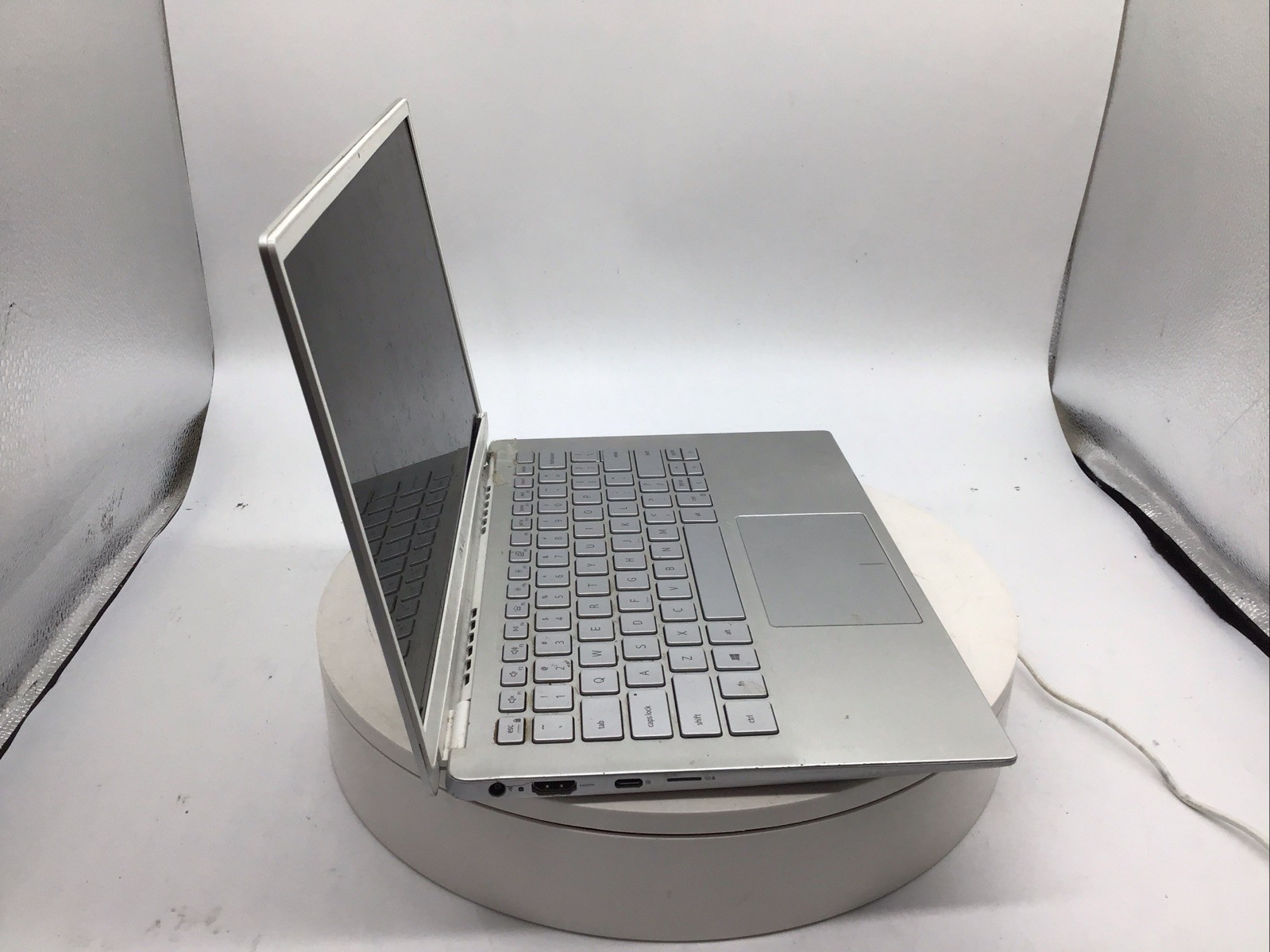 Dell Inspiron 5391 13.3″ Laptop 8GB RAM 256GB SSD Windows 11 Pro Used READ