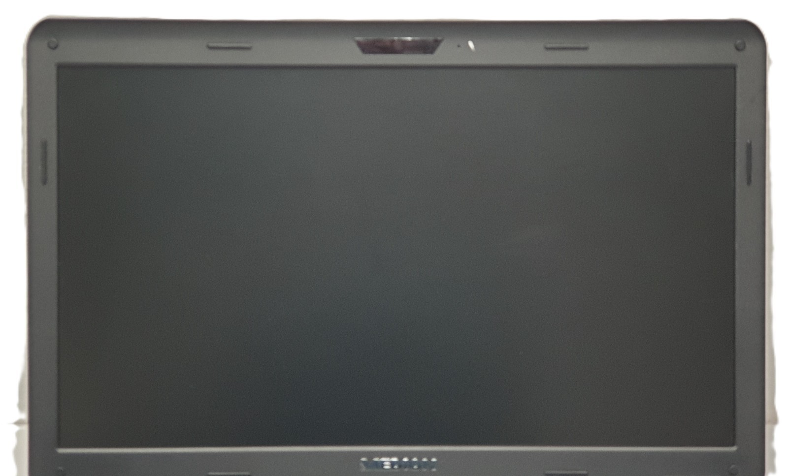 Medion Akoya E7218 i3-2310M 2.10GHz 750GB 8GB Laptop Windows 7 17.3″ VGA HDMI