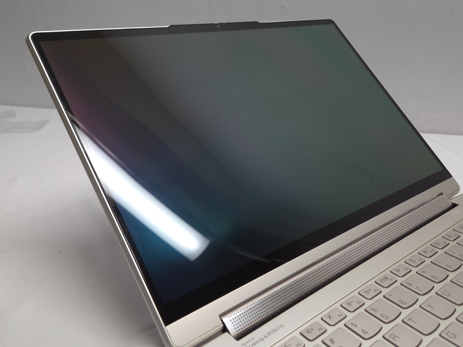 Lenovo Yoga 9 14IRP8 14″ OLED Intel Core i7 11th Gen 8GB RAM No Storage AS-IS