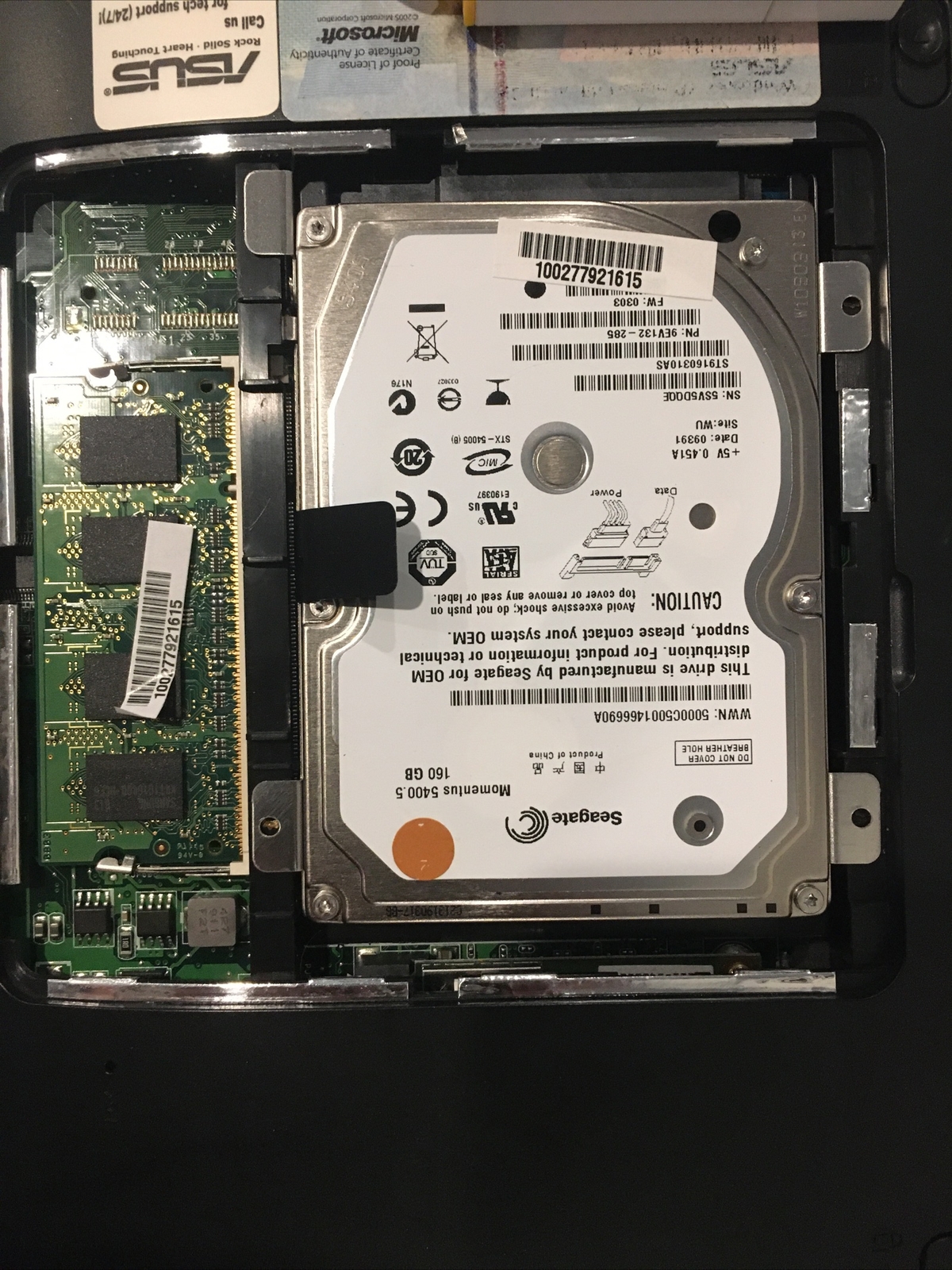 Asus Eee PC 1000HE Mini Laptop. 160GB HDD AND 1GB RAM. For parts or repair