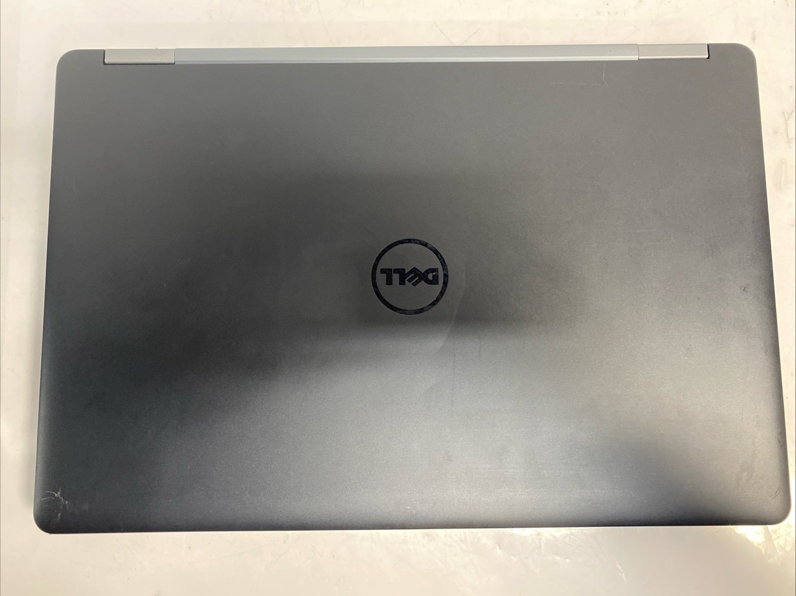 Dell Latitude E5570 15″ Core i7-6820HQ 2.7GHz NO HDD NO OS NO RAM For PARTS