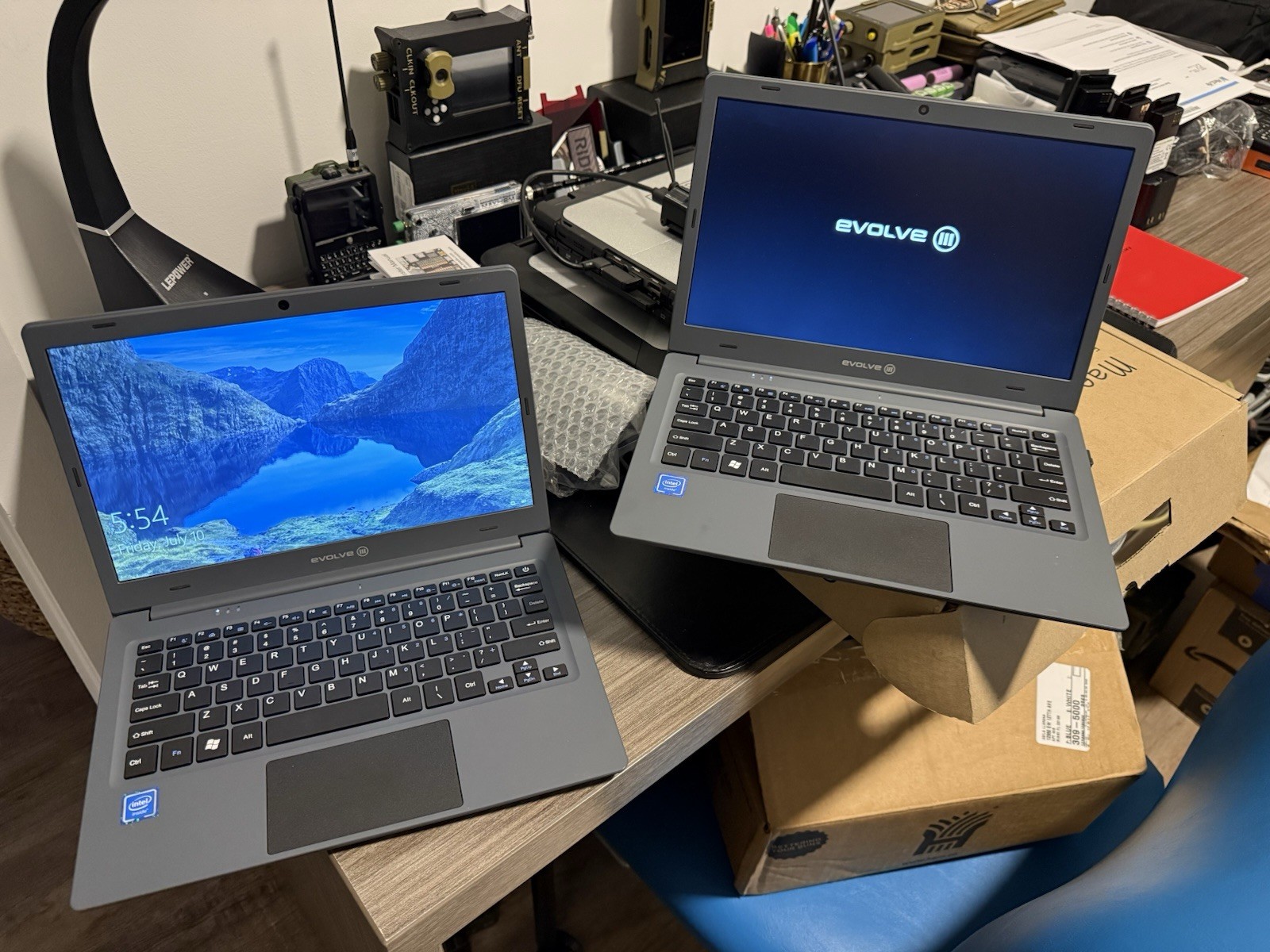 2 Evolve Maestro III 11V2 Laptop 11.6inch 4GB RAM, 128 GB set of two(2) Laptops
