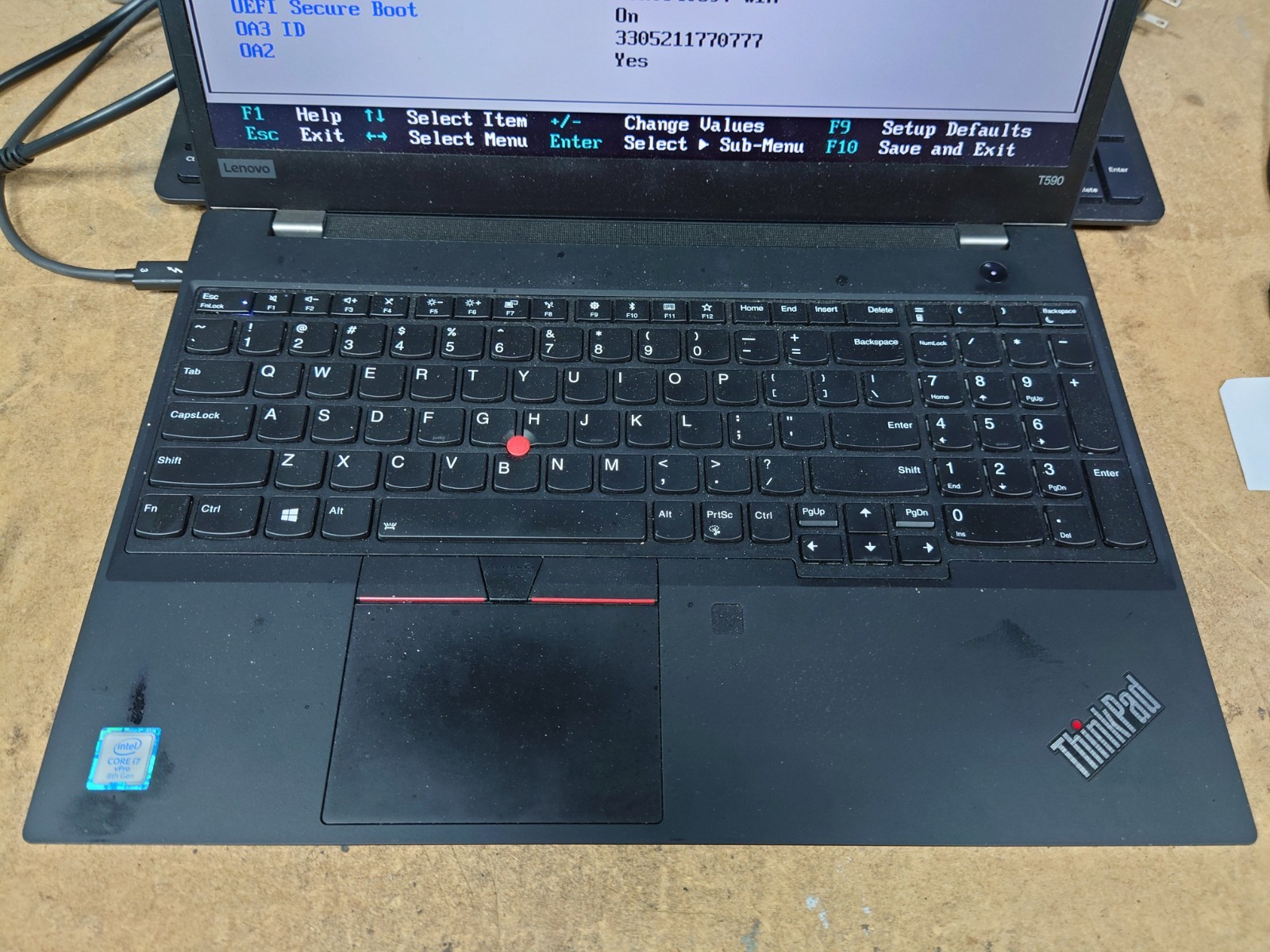Lenovo ThinkPad T590 15.6″ FHD i7-8665U 32GB RAM No OS/SSD