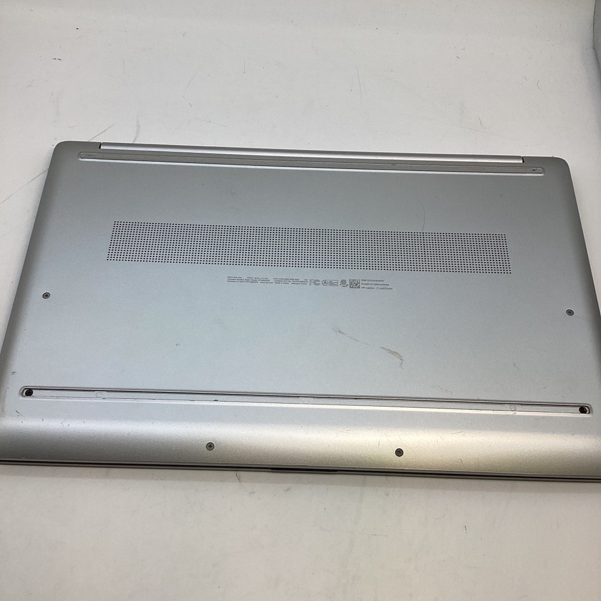 HP Laptop 17-CP0700DX 17.3″ Ryzen 5 5500U 8GB Ram 512GB SSD (GO1068218)