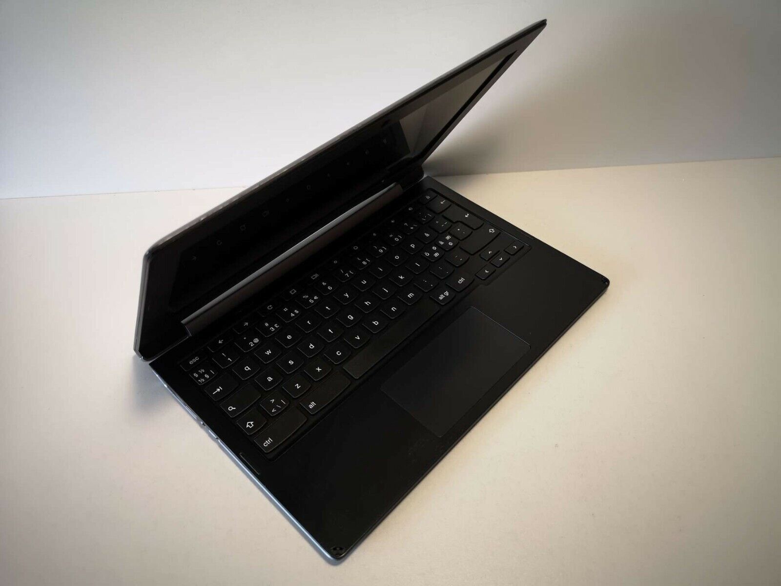 Lenovo ThinkPad Chromebook 2GB RAM 16GB eMMc WebCam USB 3.0