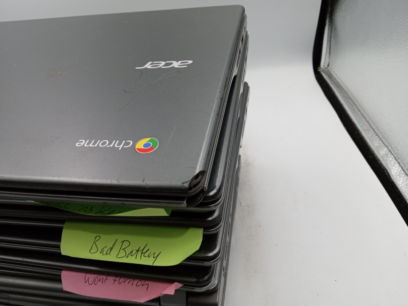Lot of 8 – Acer C720 11.6″ Chromebook Laptops * FOR PARTS * VARIOUS ISSUES -RR