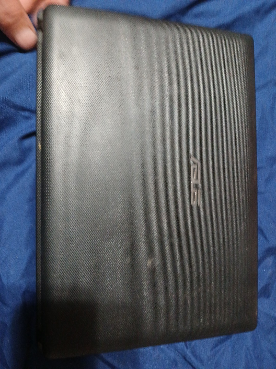 ASUS Eee Pc X101CH 10.1” Netbook Computer Untested For Parts Or Repair
