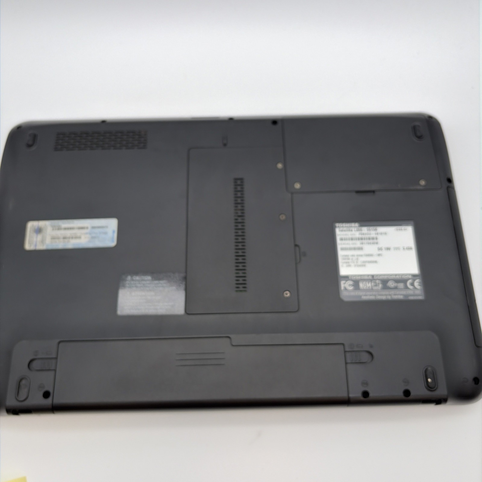 Toshiba Satellite L655-S5150 17.3″ Laptop | For Parts or Repair L89