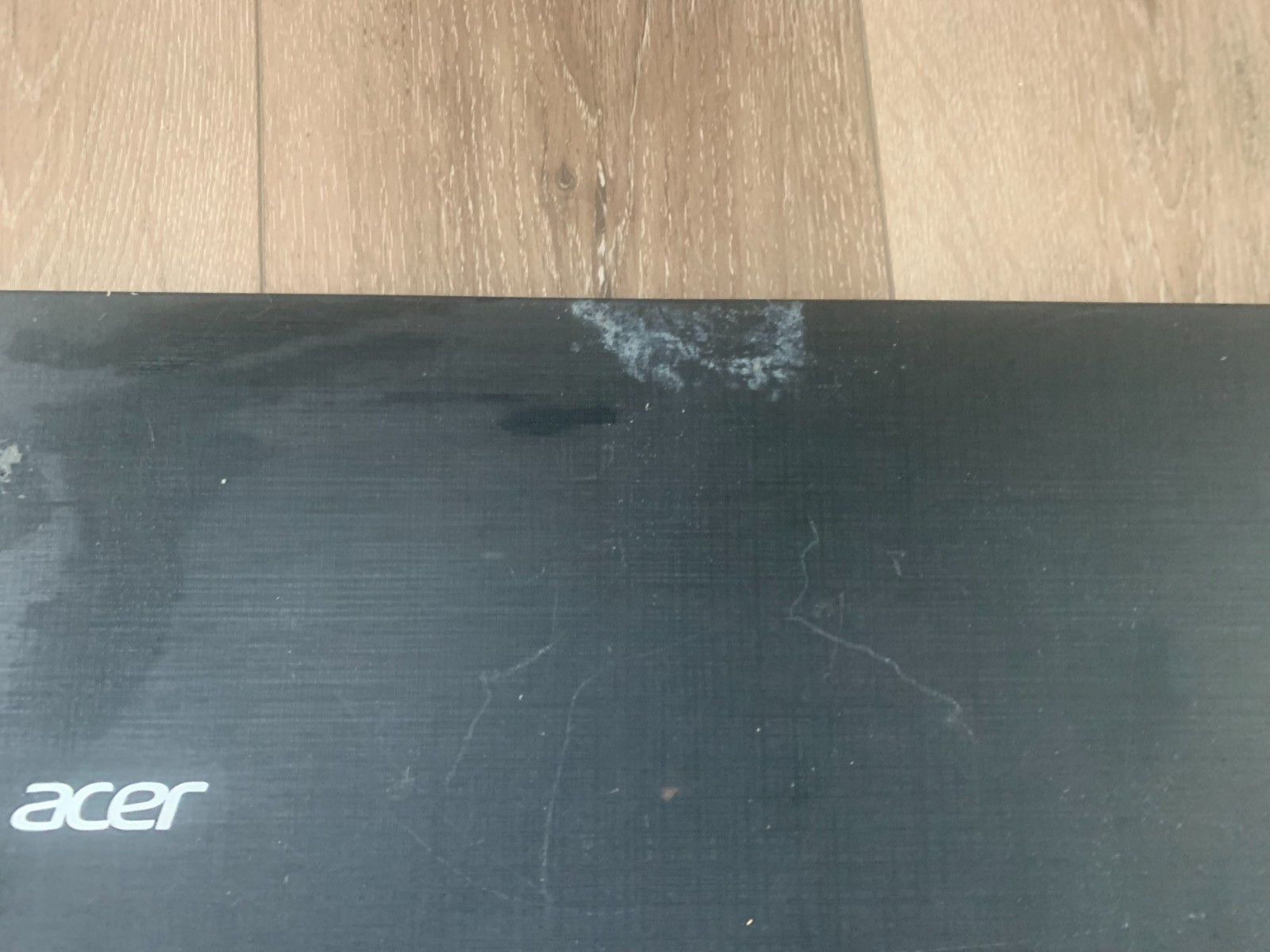 Acer Aspire E5-573-57PW 15.6″ Intel Core i5-5200U 2.20GHz 6GB RAM 500GB HDD
