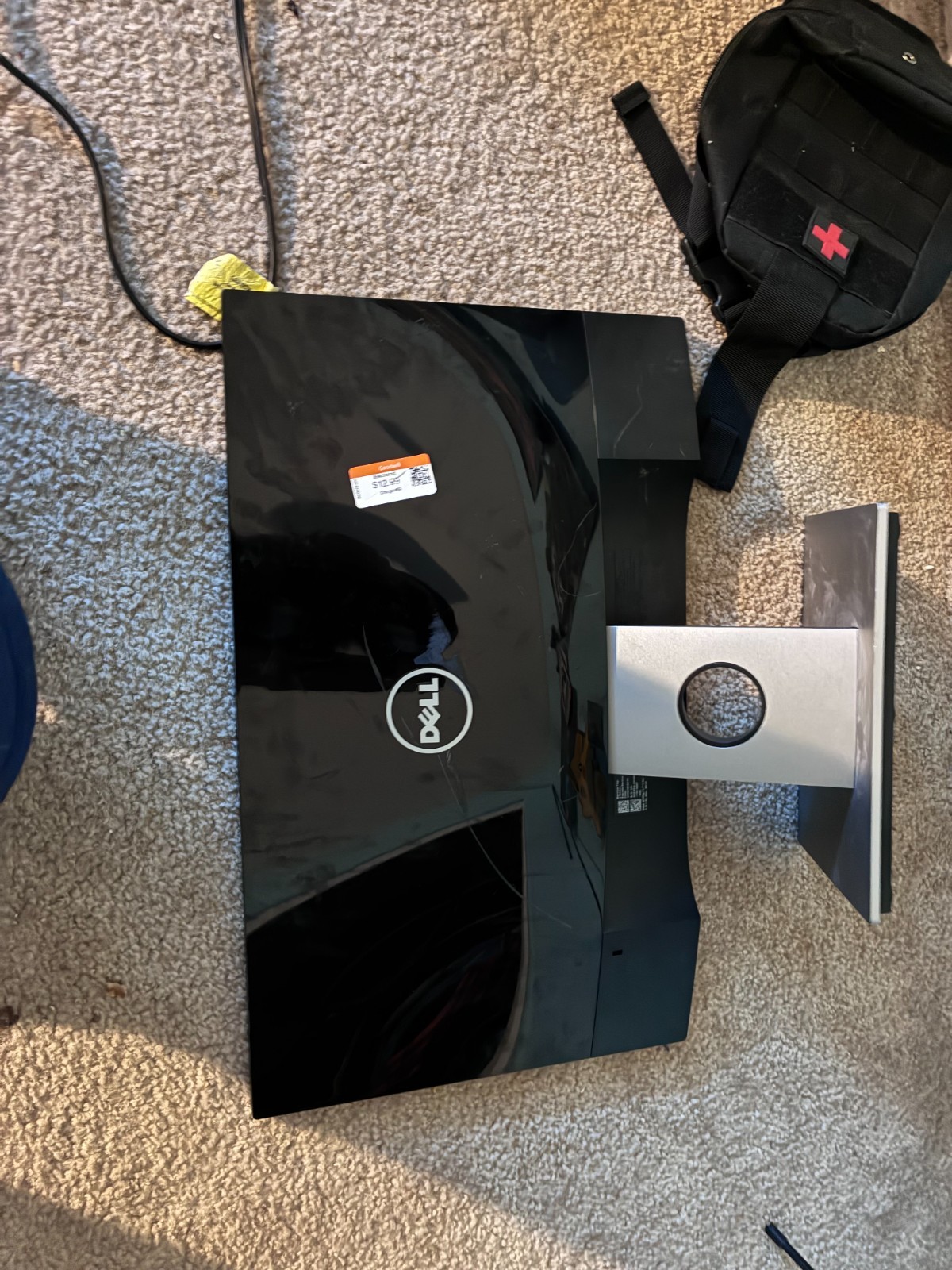 monitor dell (older model)