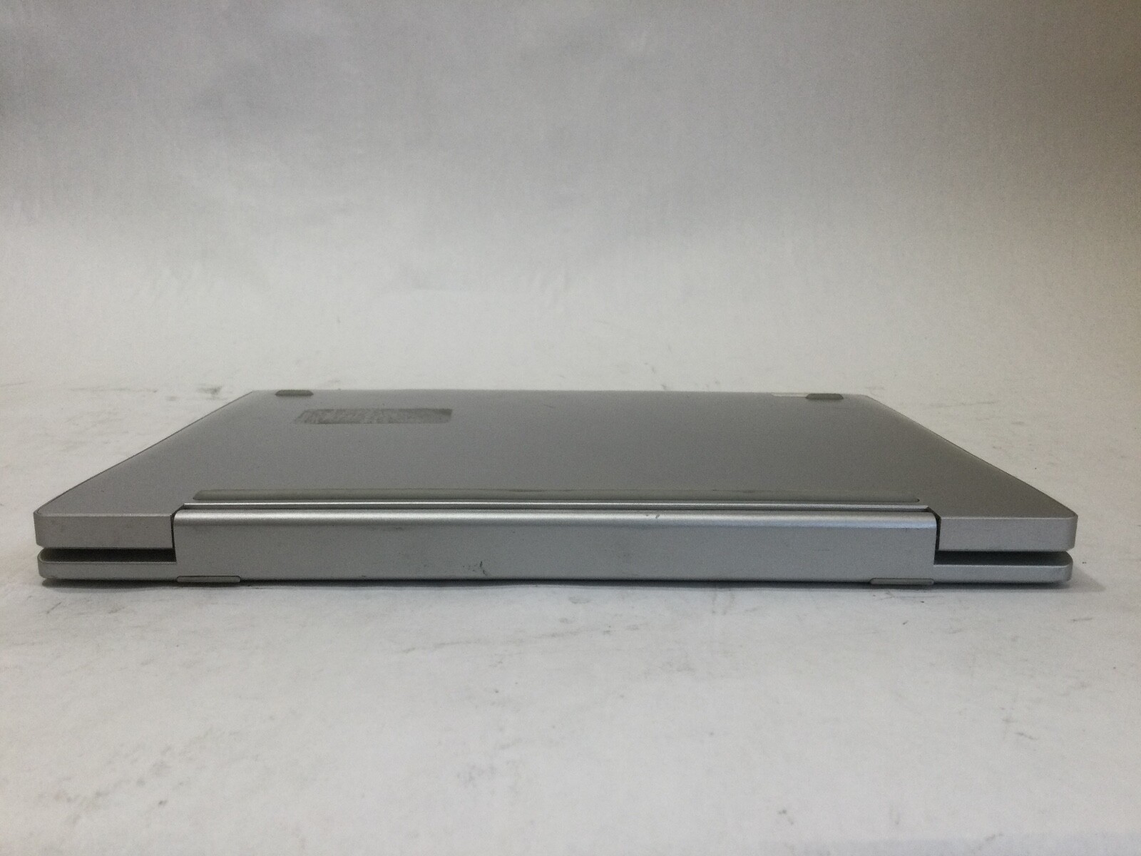 LENOVO MIIX 320-10ICR – INTEL ATOM X5 – 4GB RAM -DOES NOT POWER ON-FOR PARTS-BB!