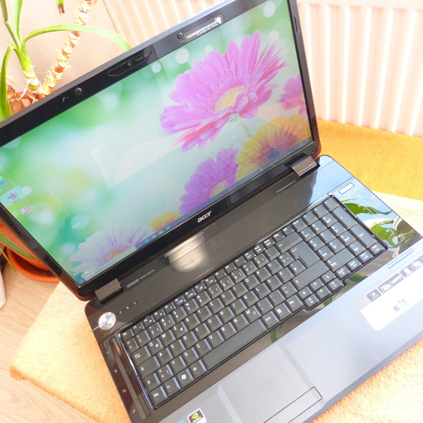 Acer 8935 Cinema Monster 18″ GEMSTONE I SSD Windows 10 PRO 64 I HDMI DVDRW