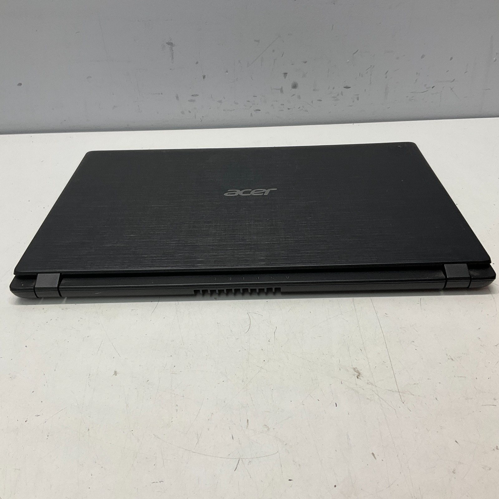 Acer Aspire 3 A315-21 Laptop AMD A9-9420 Radeon R5 12GB 256GB SSD Win 10 Pro