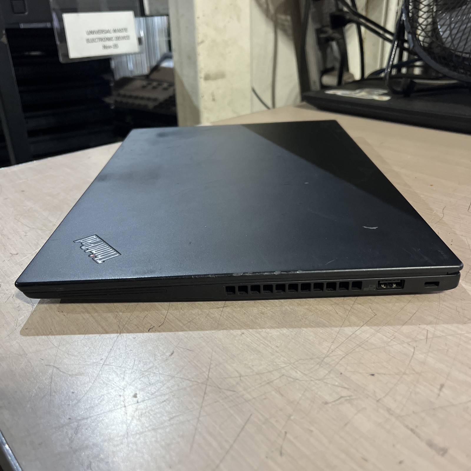 LENOVO THINKPAD T14S AMD RYZEN 5 PRO 4650U 2.10GHZ 8GB RAM NO HD