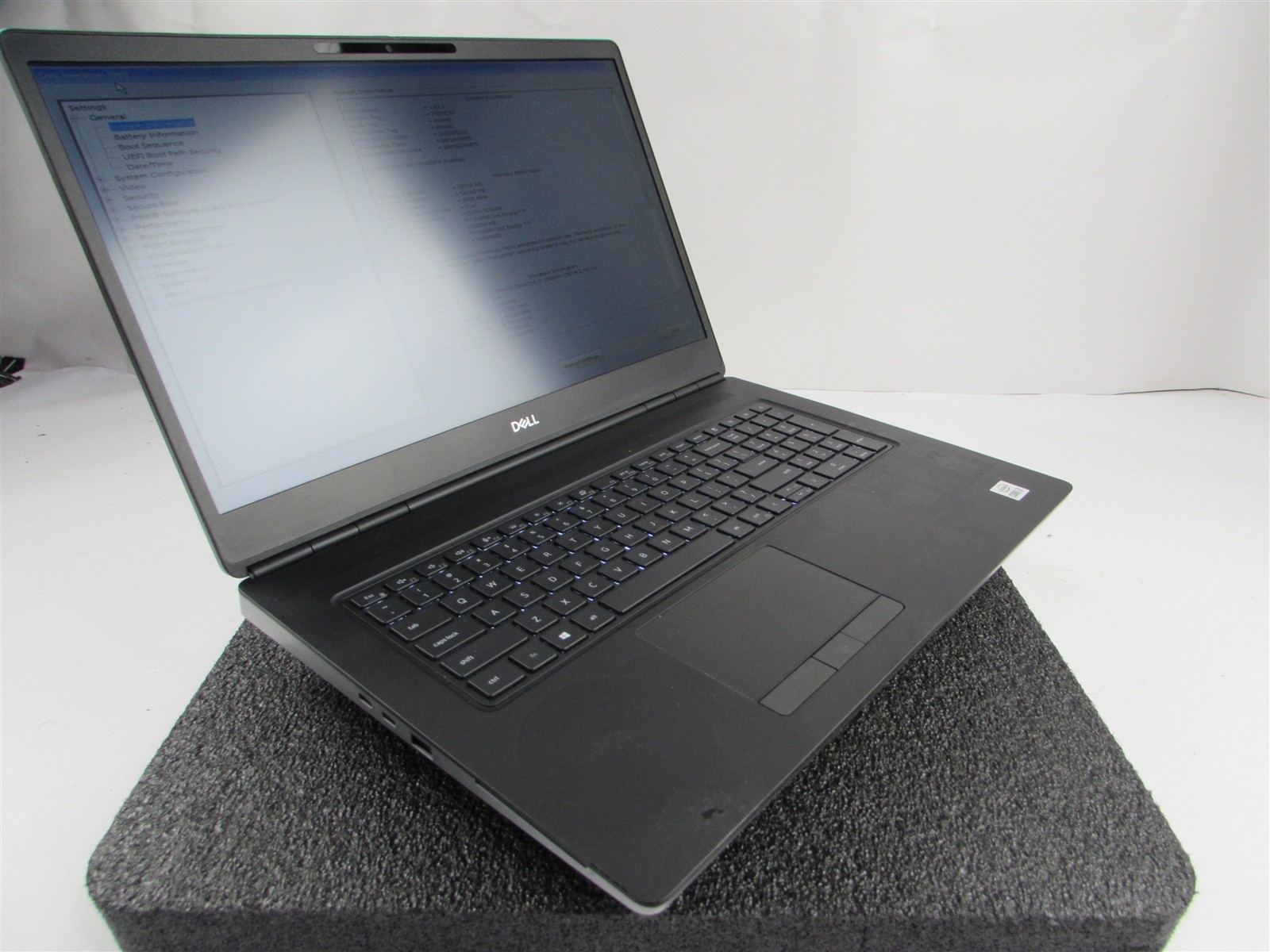 DELL PRECISION 7750 1920X1080 FHD I7-10850H 1TB 32GB RAM RTX 3000 WIN 11 PRO