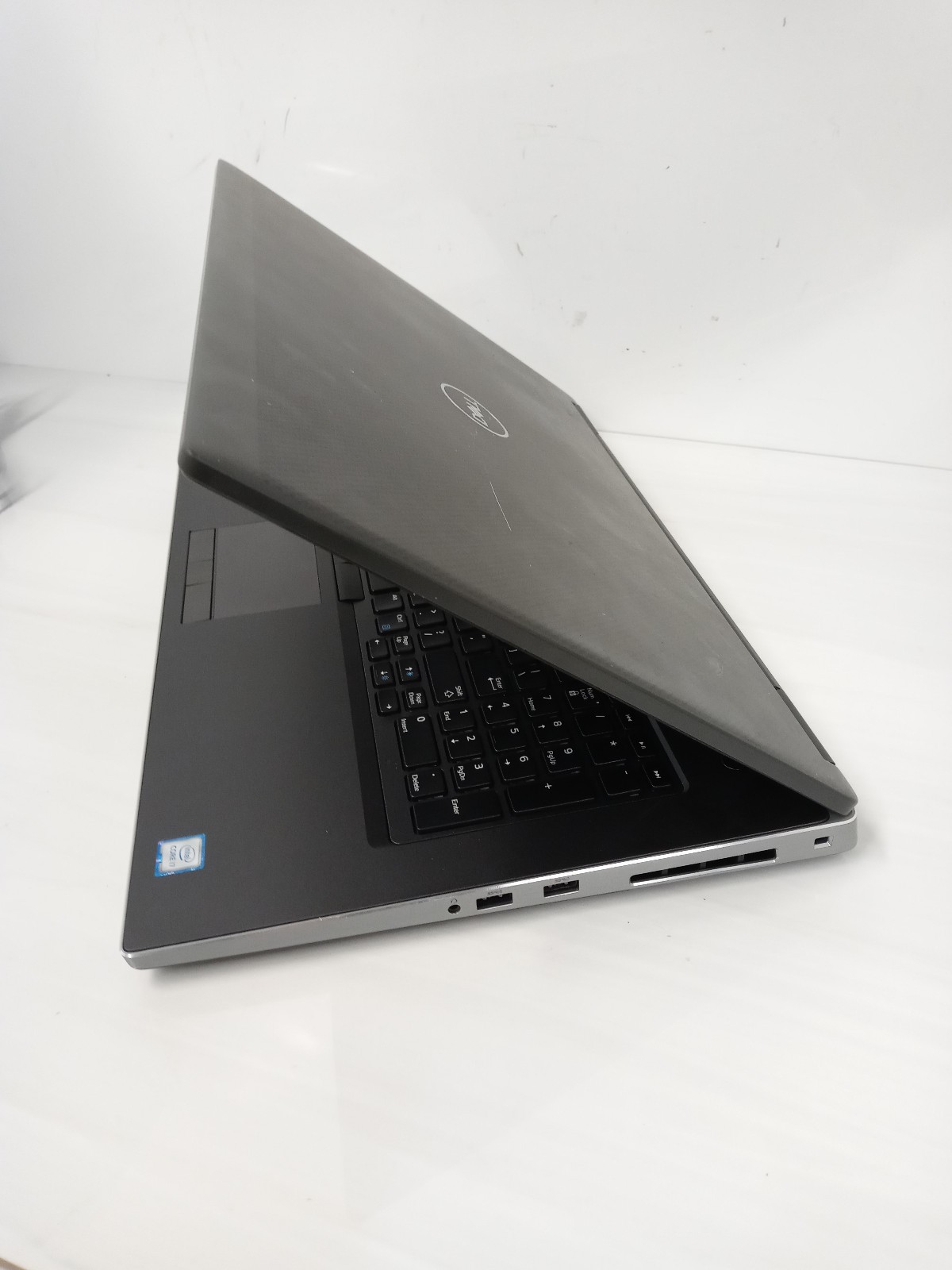 Dell Precision 7740 17.3″ Laptop intel i7-9850H 32GB 256GB SSD Win11 RTX3000 6GB