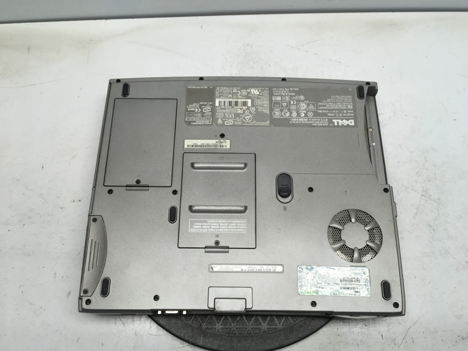 Dell Inspiron 1150 Intel Pentium 4 2.8GHz 1 GB NO HDD – Dim Screen