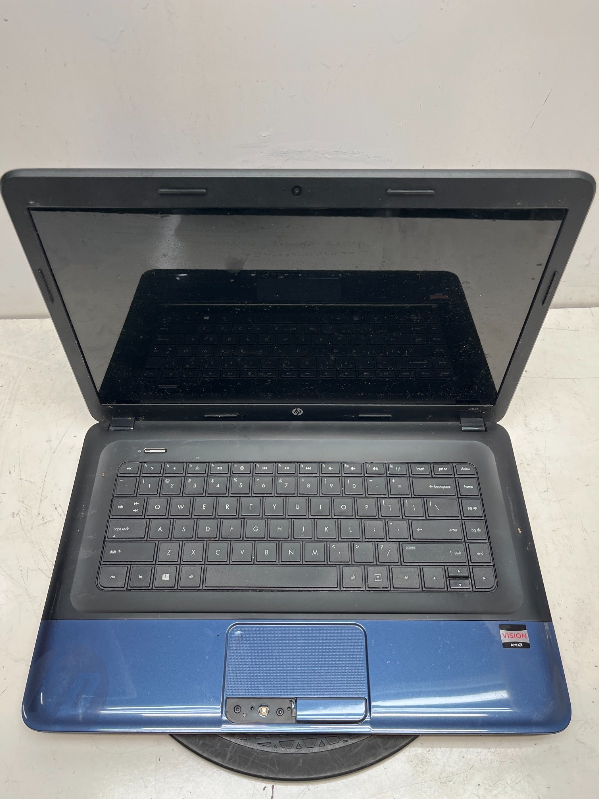 HP 2000-2b09WM AMD E-300 APU 1300MHz 2GB NO HDD