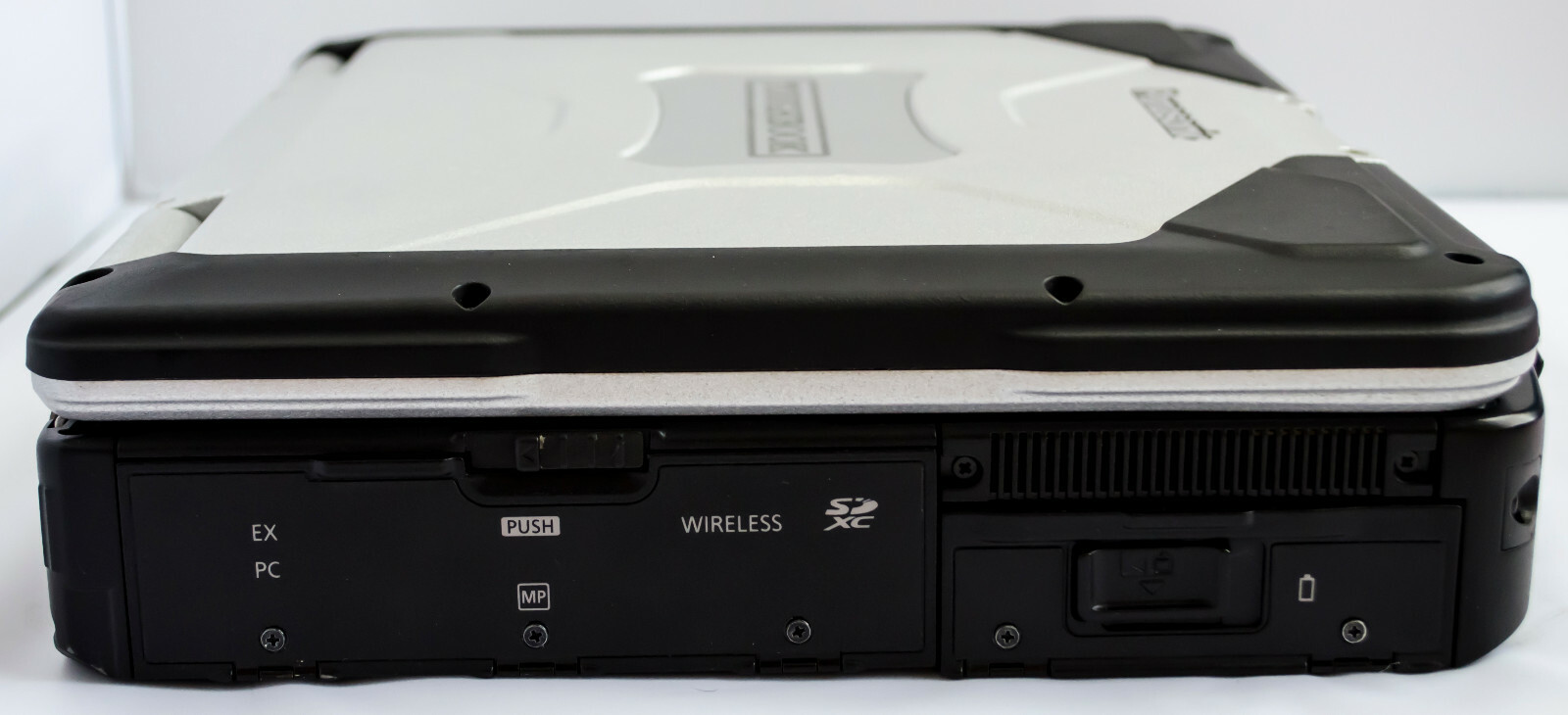 Panasonic Toughbook CF-31 MK5 i5-5300U 8GB 256GB SSD Touch GPS WIN10 WIFI Rugged