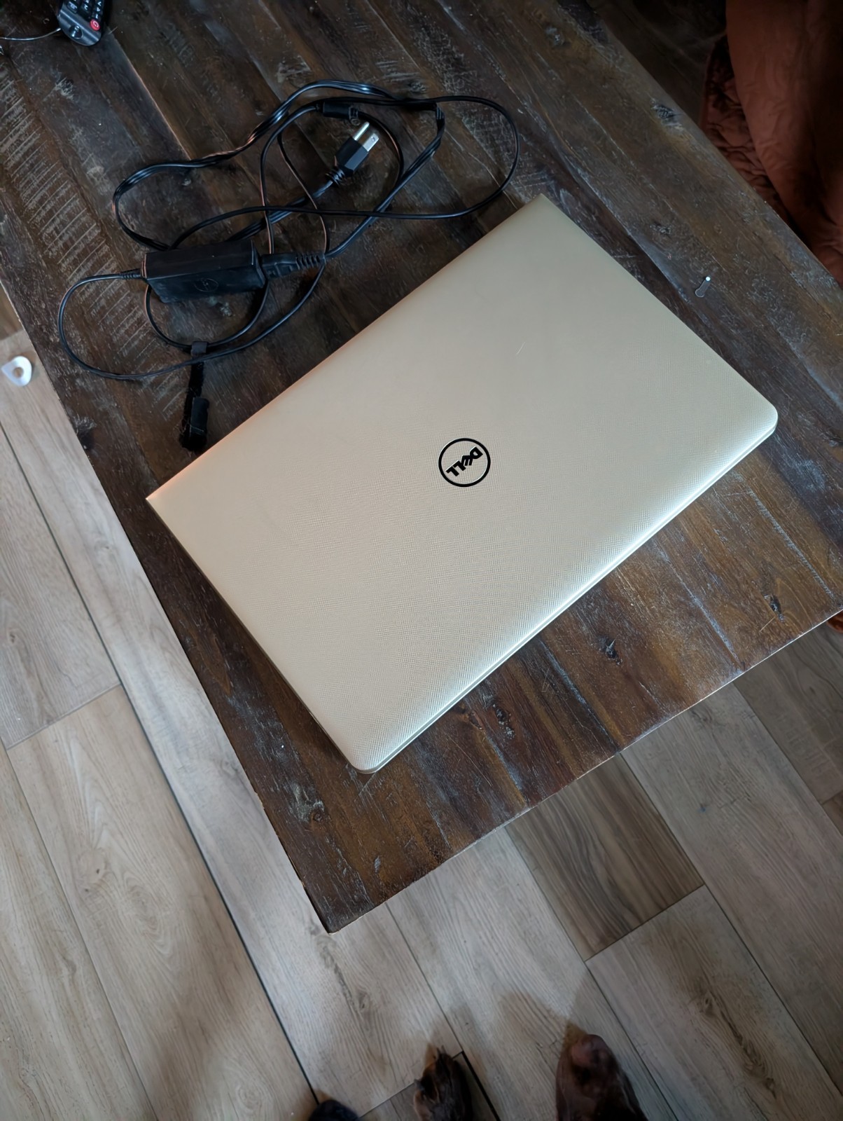 Dell Inspiron 5755 17.3″ Windows 10 Laptop AMD A8-7410 12GB RAM 1TB HDD