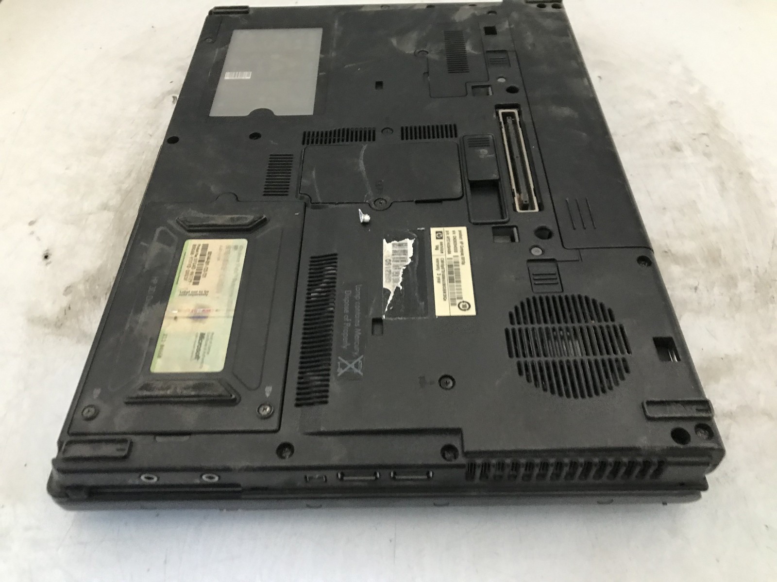HP COMPAQ 6910P – BOOTS TO BIOS – INTEL 2 DUO T8100 – 2GB RAM – READ DESC – BB